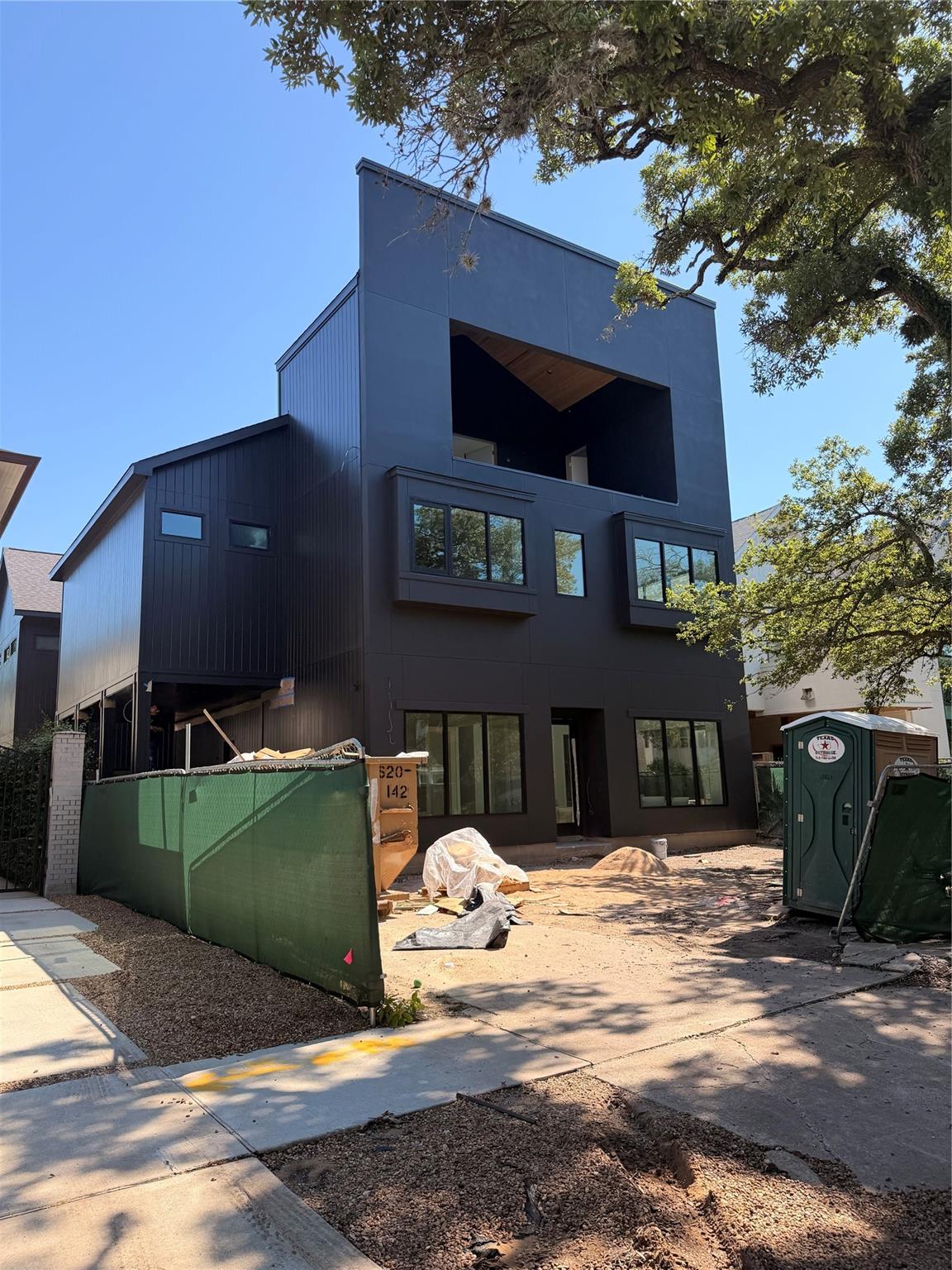1523 Marshall Street — photo