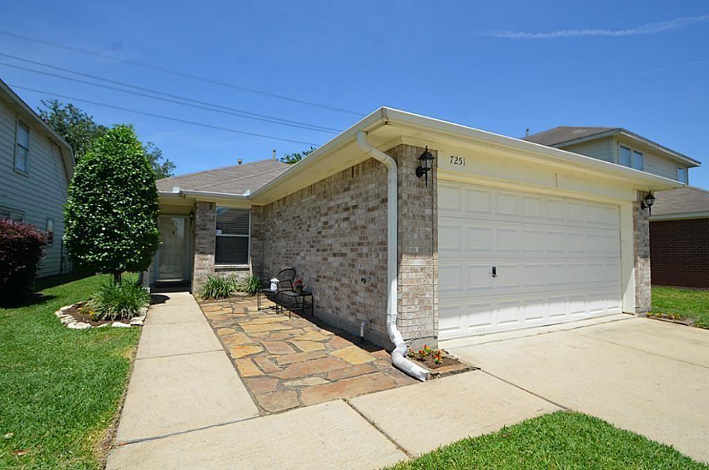 7251 River Pines Drive — photo