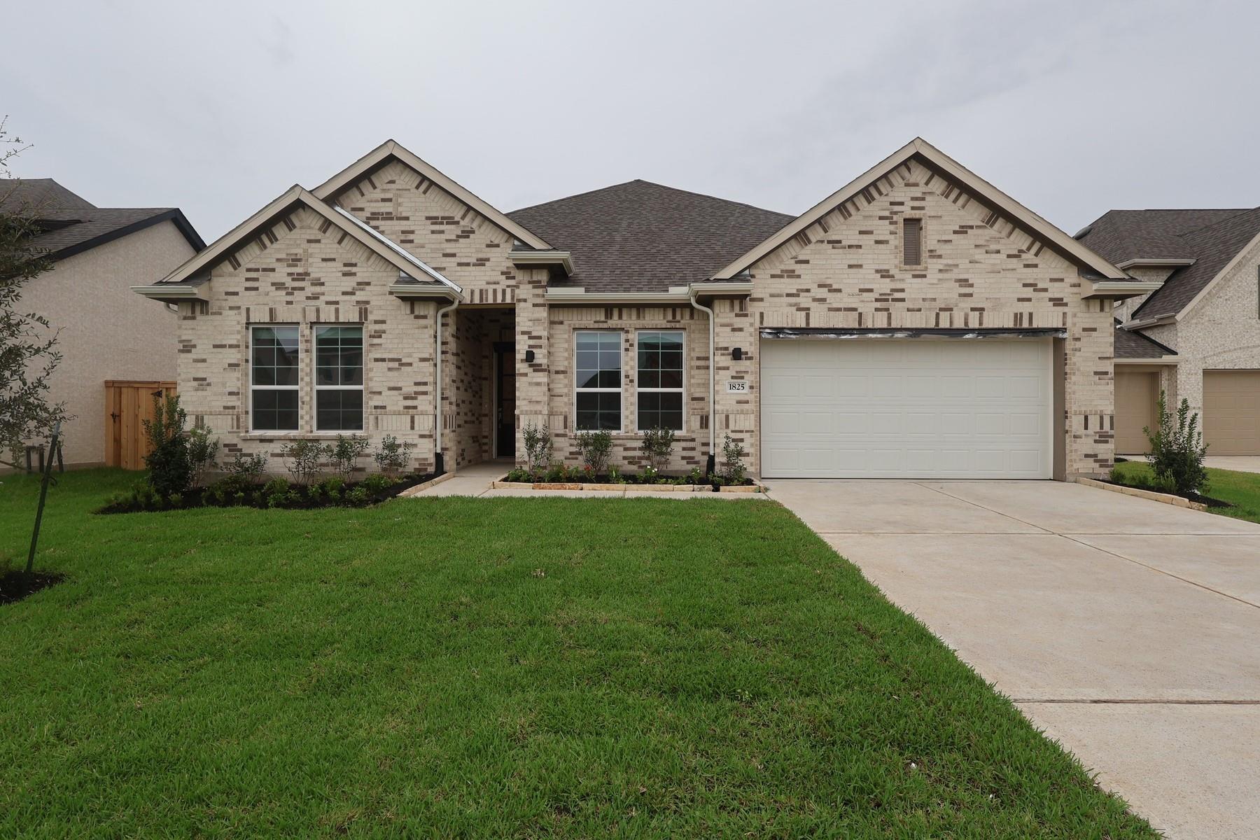 1825 N Wildflower Drive — photo