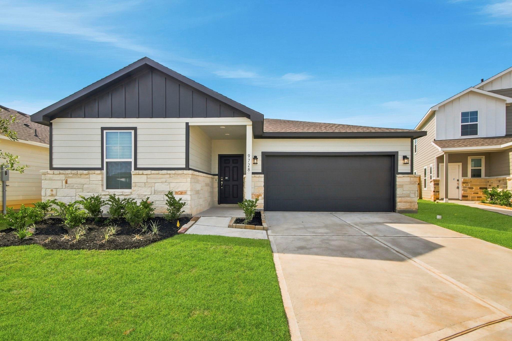9728 Caney Bend Road — photo
