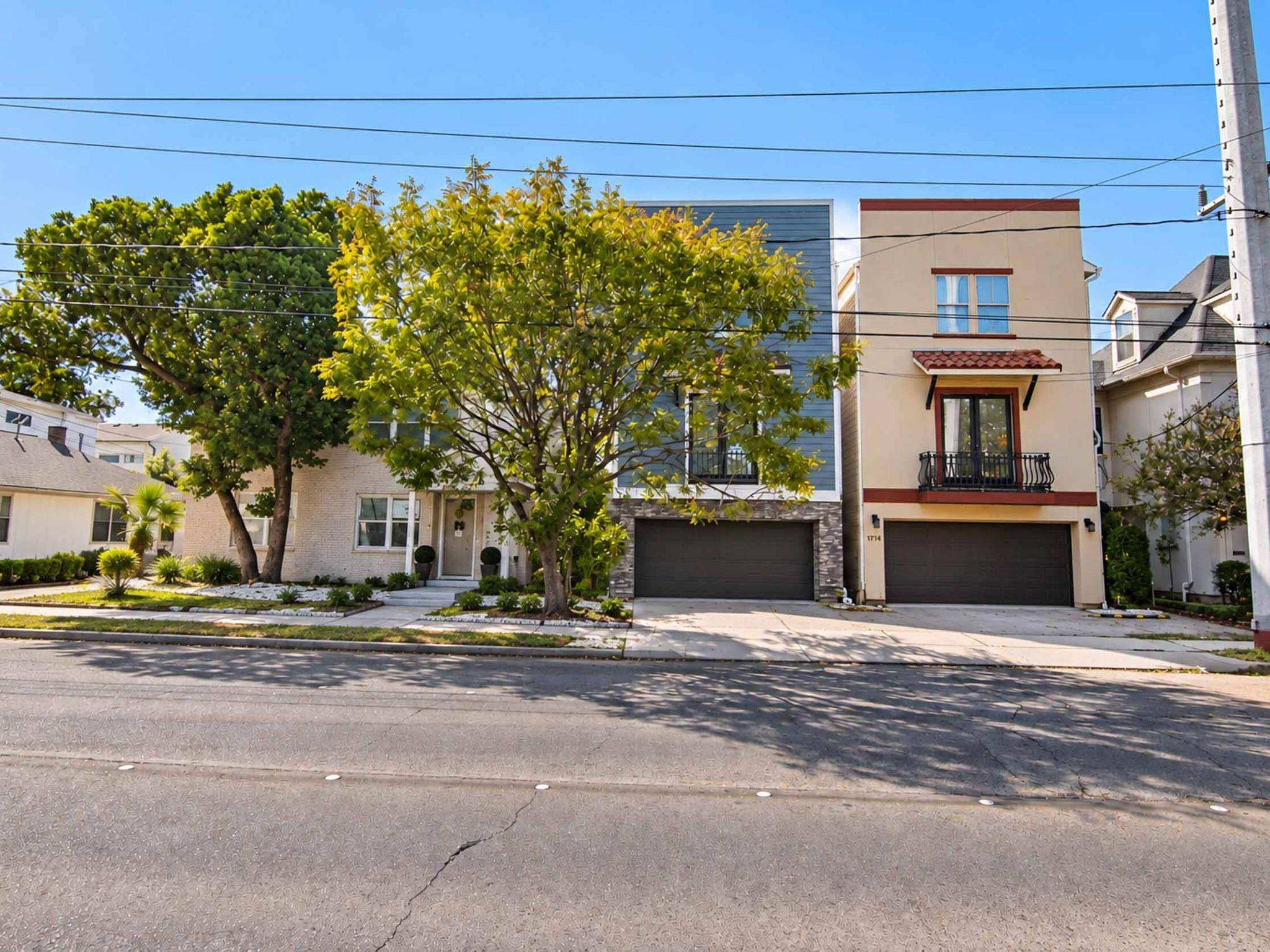 1716 Dunlavy Street — photo