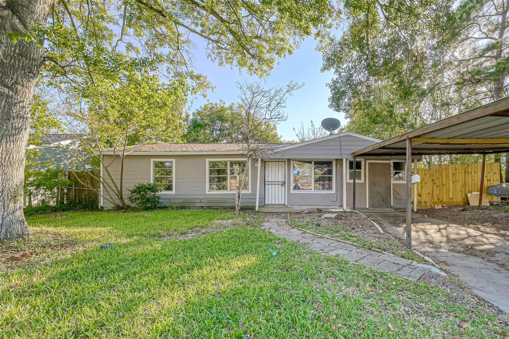5102 Lyndhurst Drive — photo