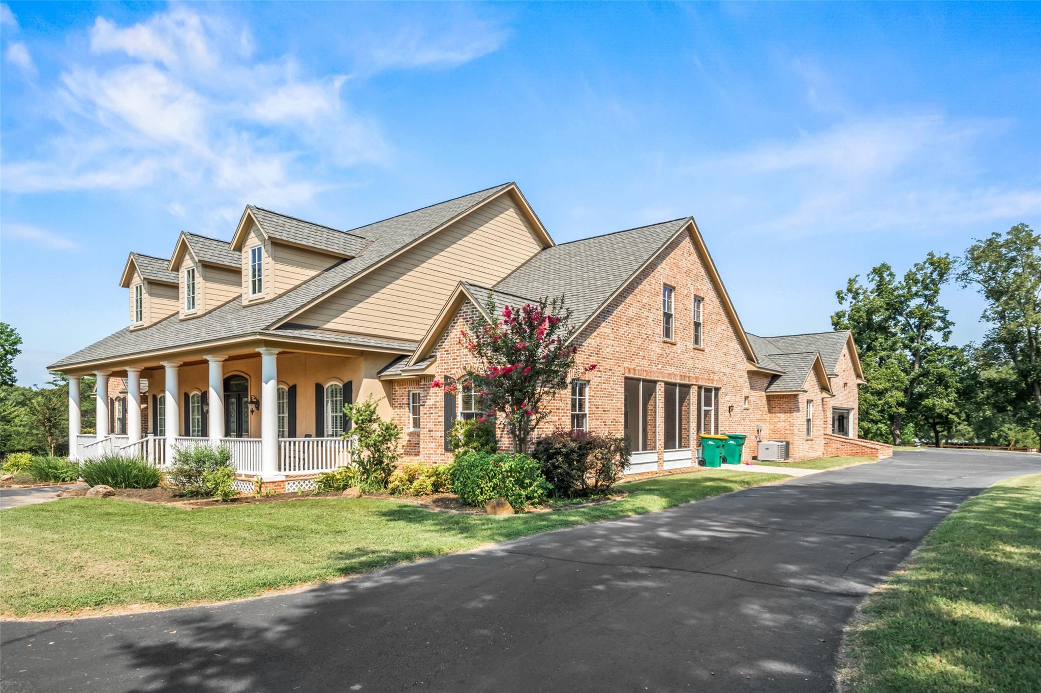 000 Calfee, Conroe, TX 77304 — photo 2