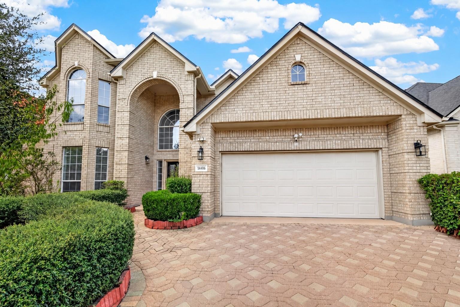 14406 Dunrobin Way — photo