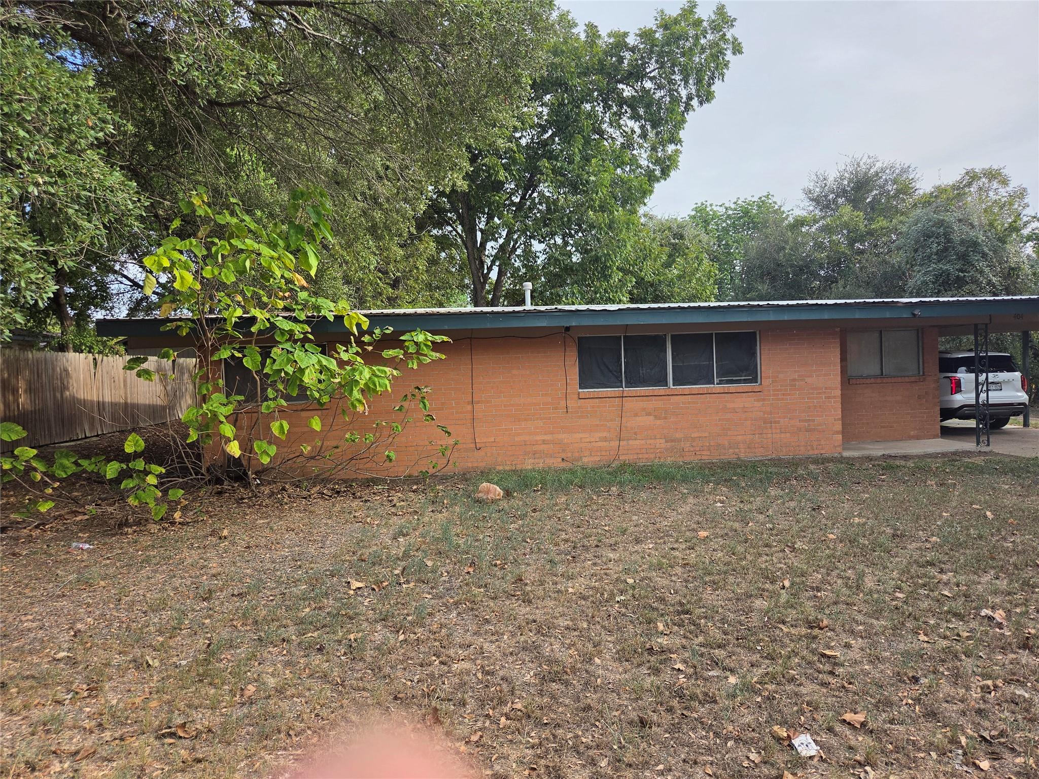 404 E Brown Street — photo