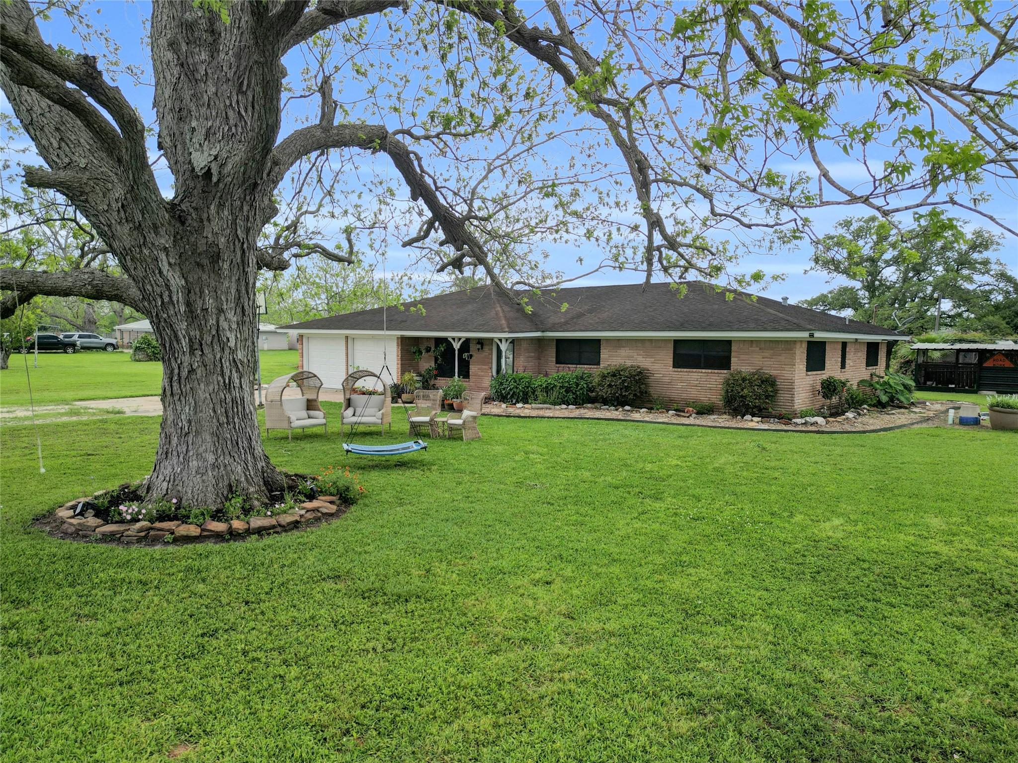 112 County Road 152 — photo