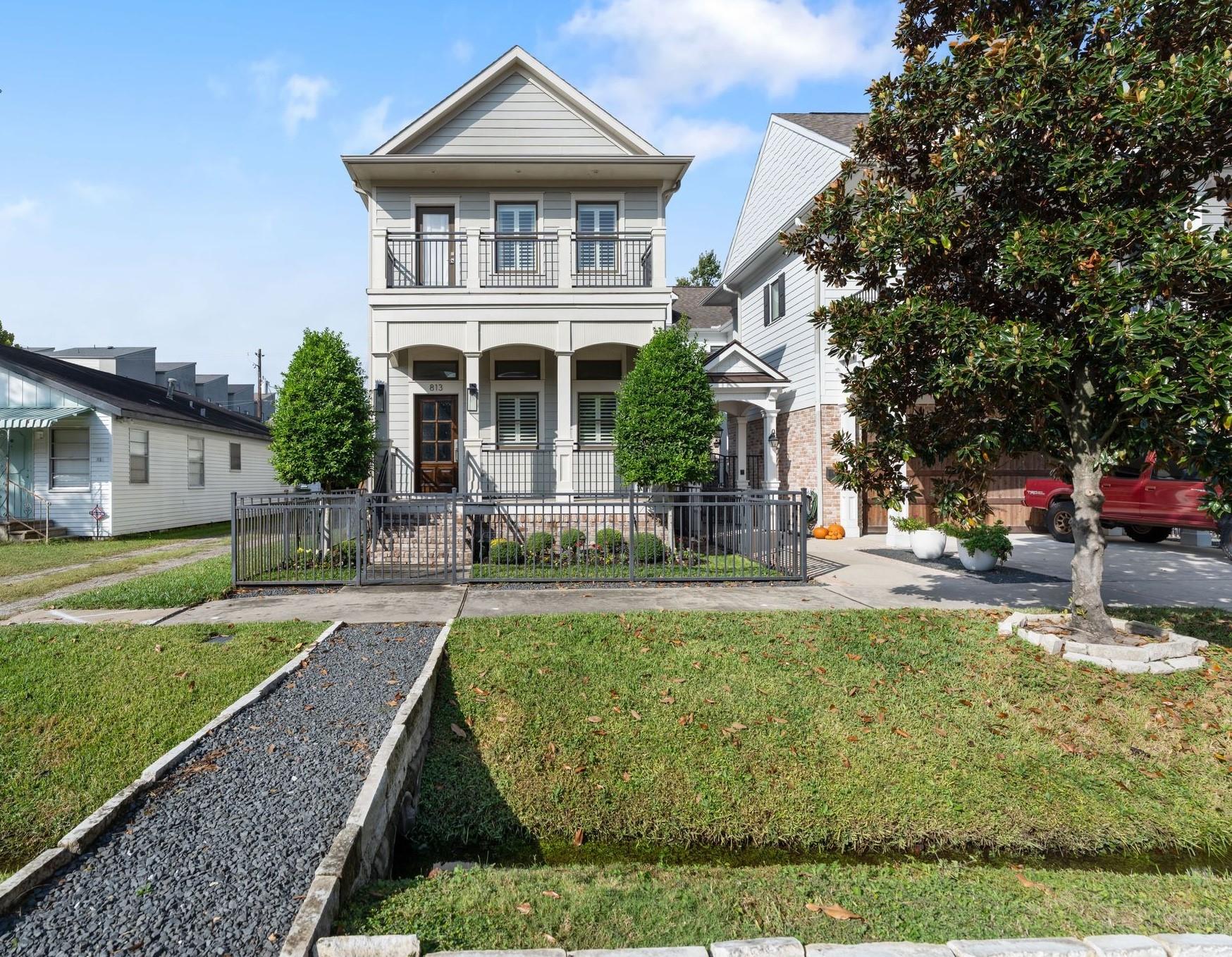 813 Ashland Street — photo
