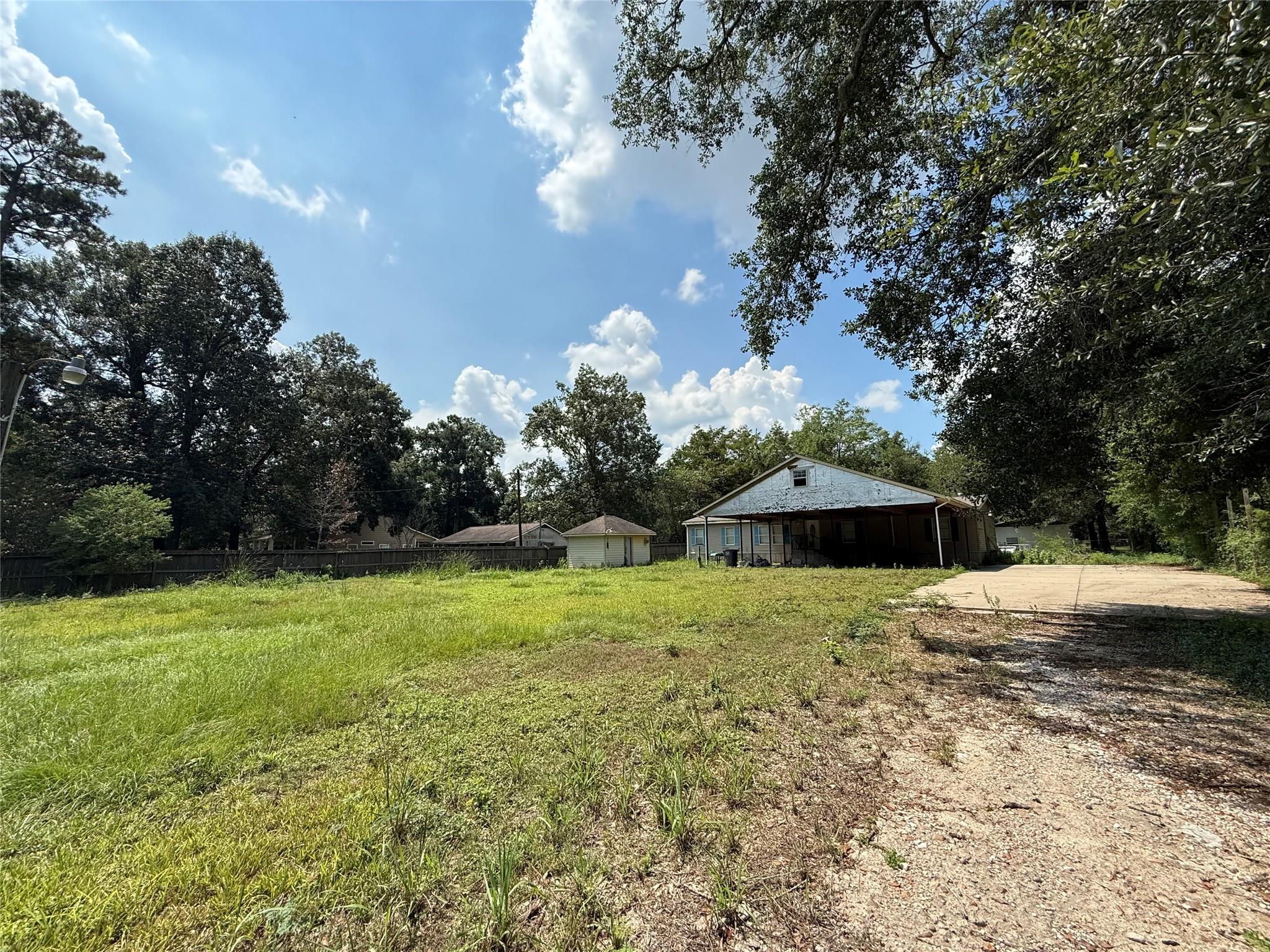 16550 Oakwood Drive — photo