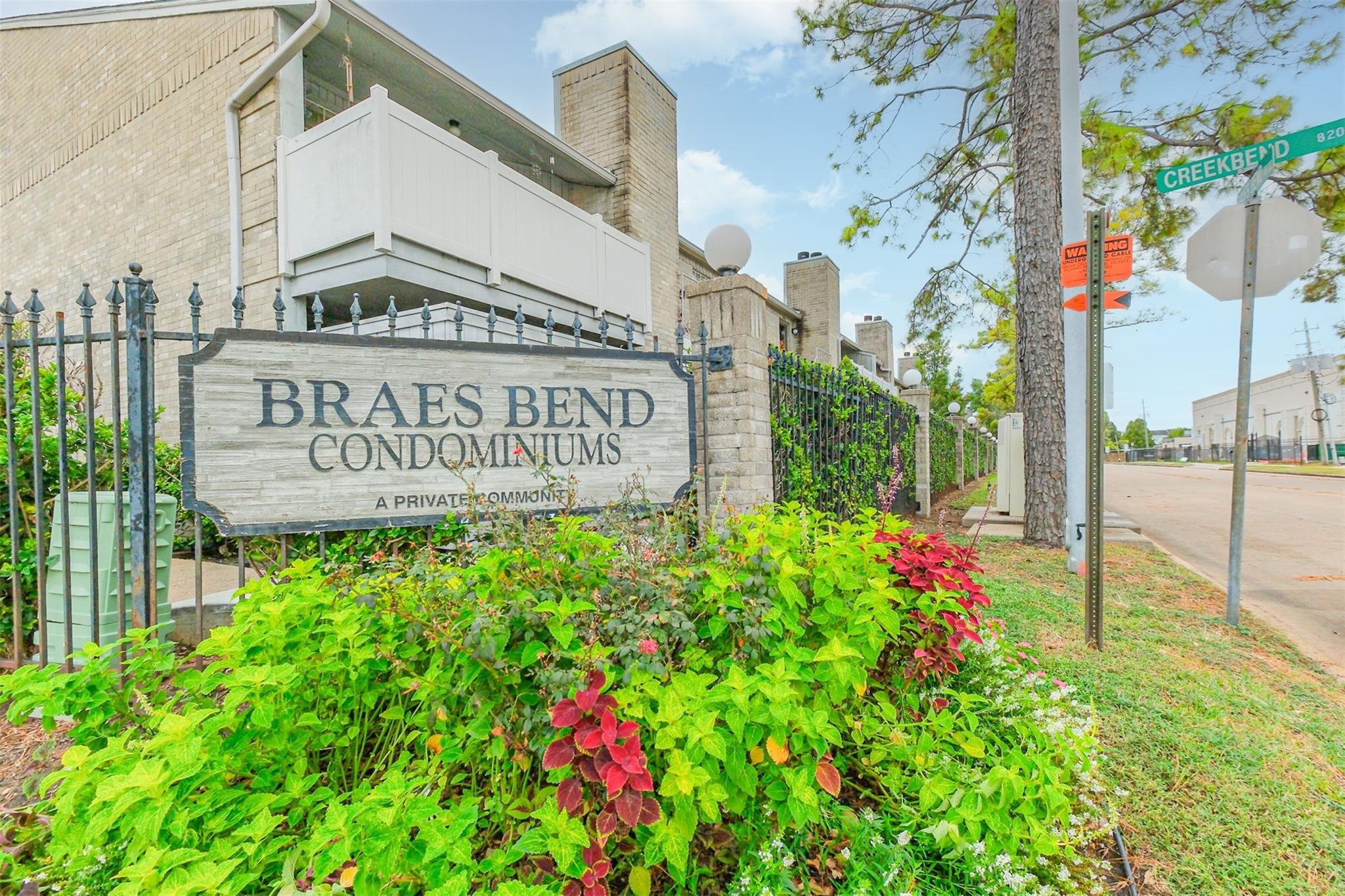 8247 Creekbend Drive #8247 — photo
