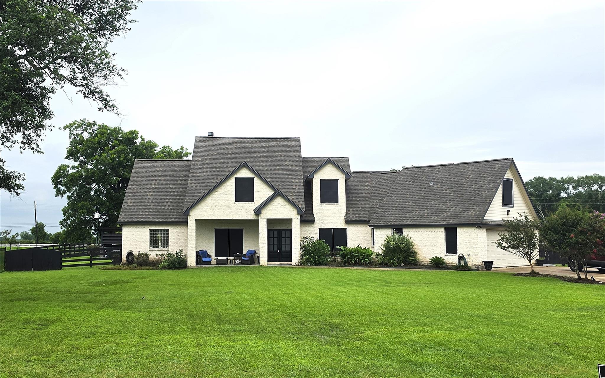 202 Lakeland Circle — photo