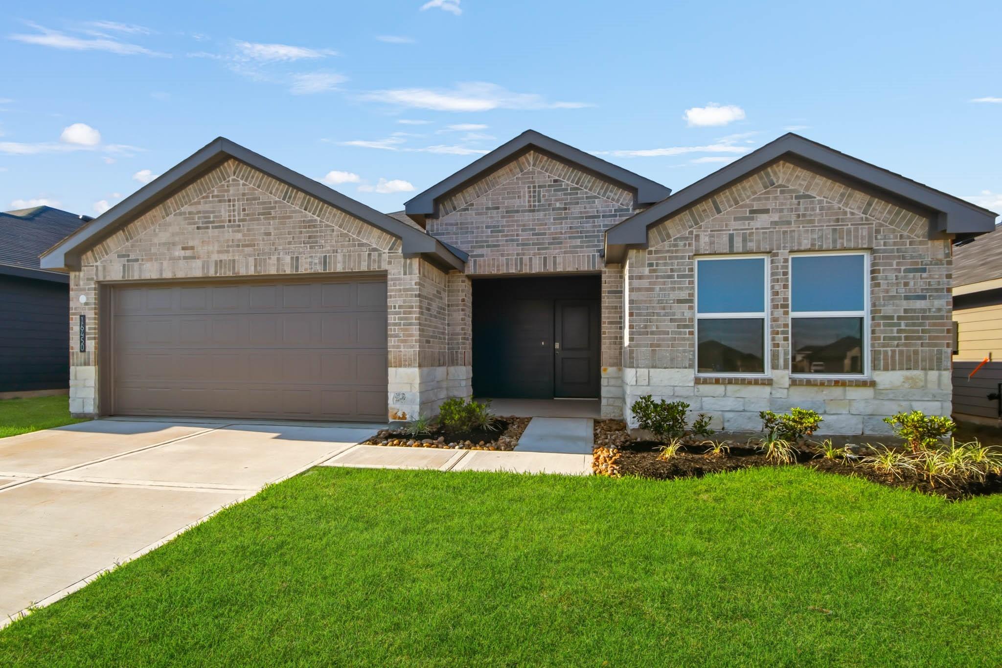 16450 Pinebrook Leaf Lane — photo
