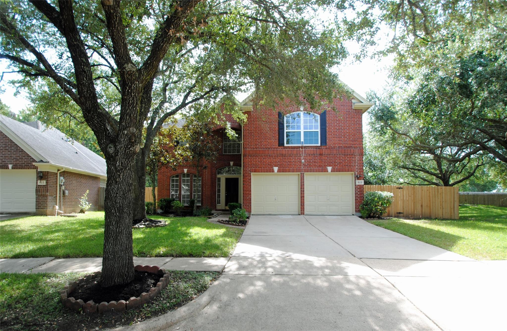 819 Fairpark Lane — photo