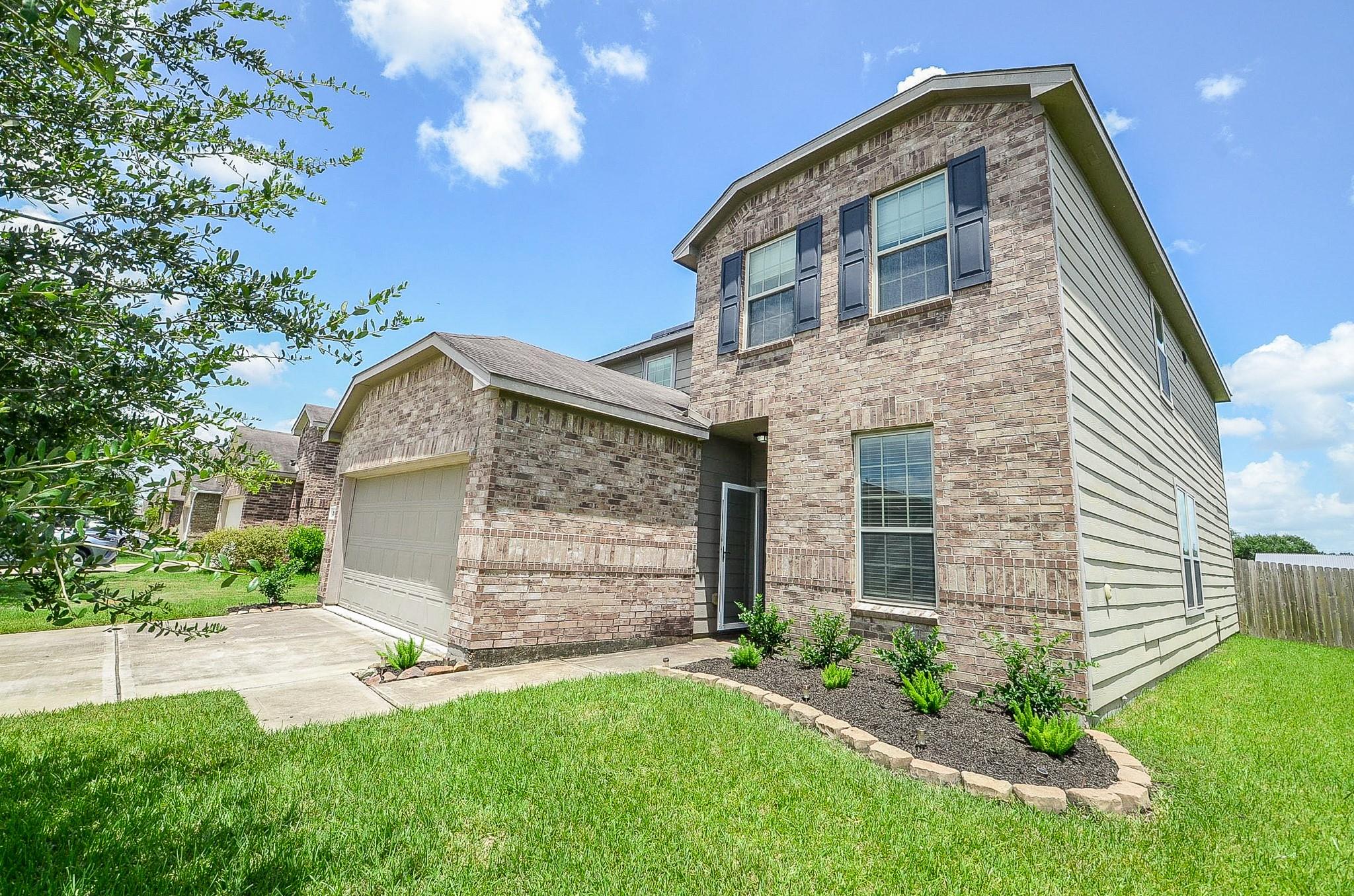 2539 Bedrock Lane — photo