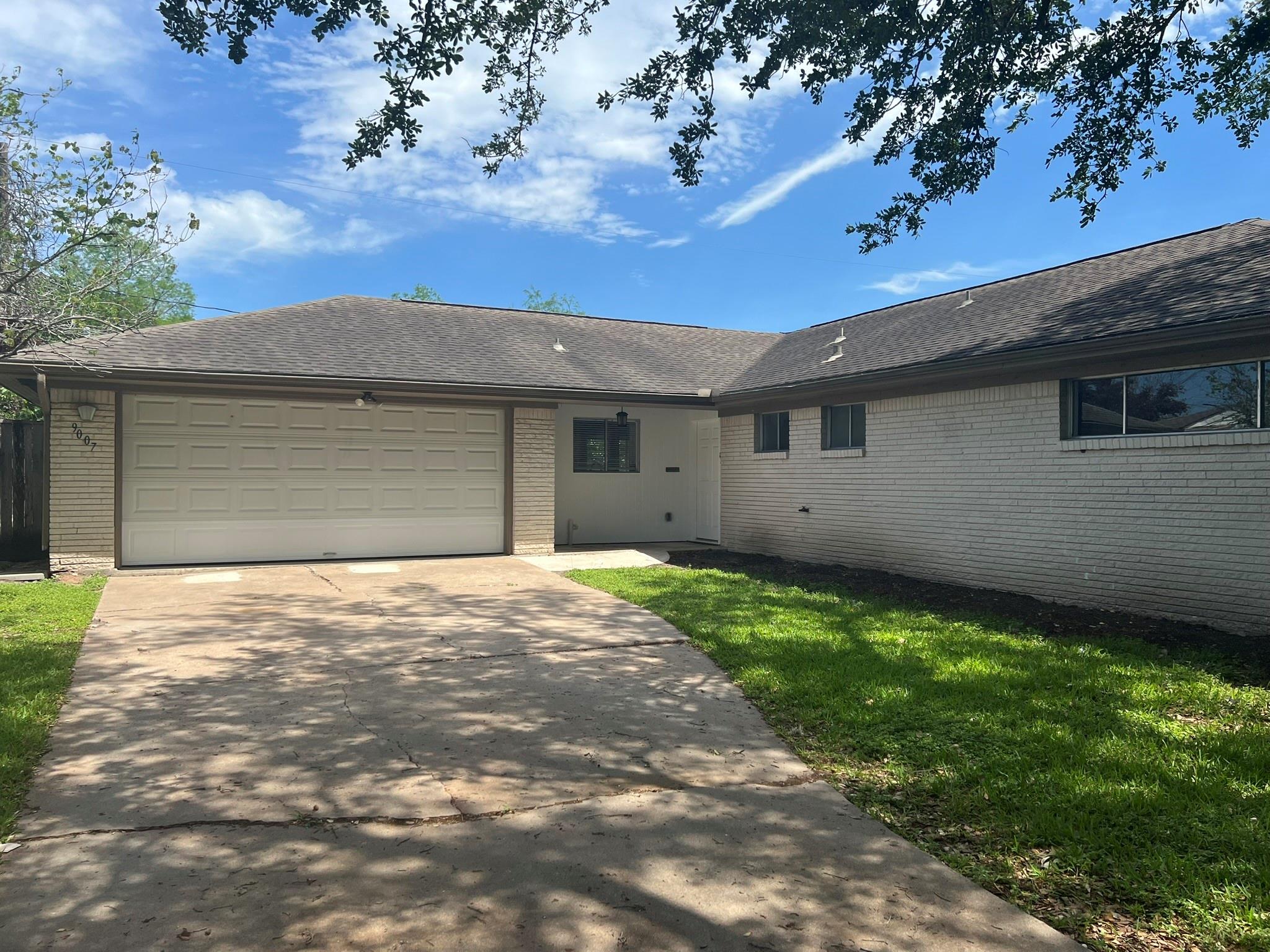 9007 Dunlap Street — photo