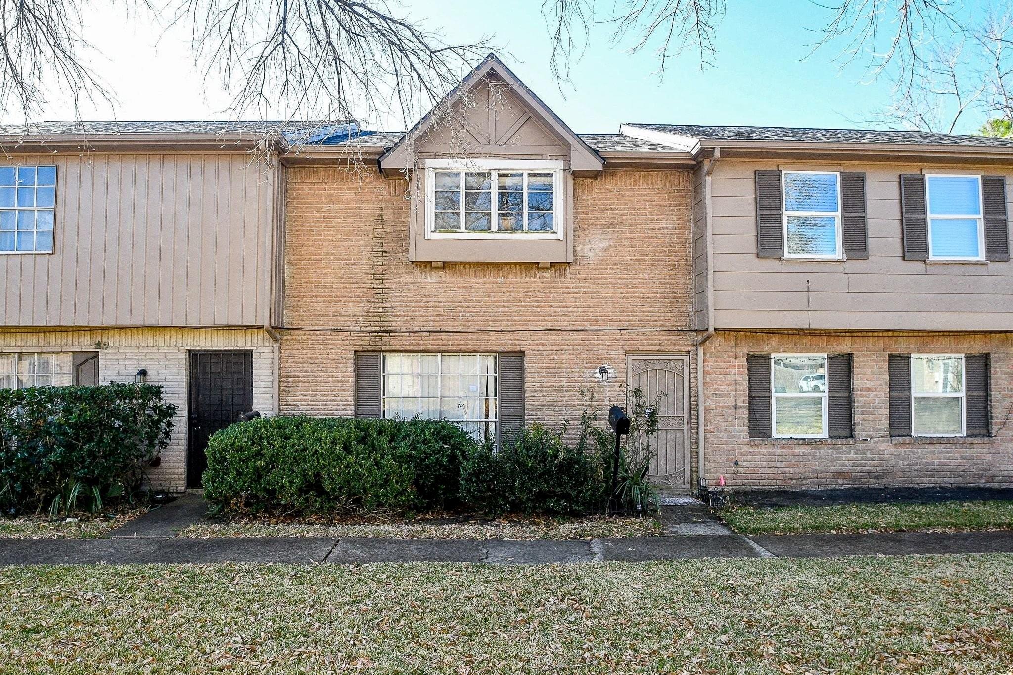 7136 Crownwest Street #7136 — photo