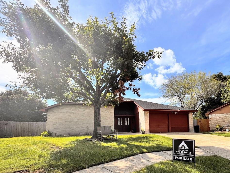 19811 Bellaw Woods Drive — photo