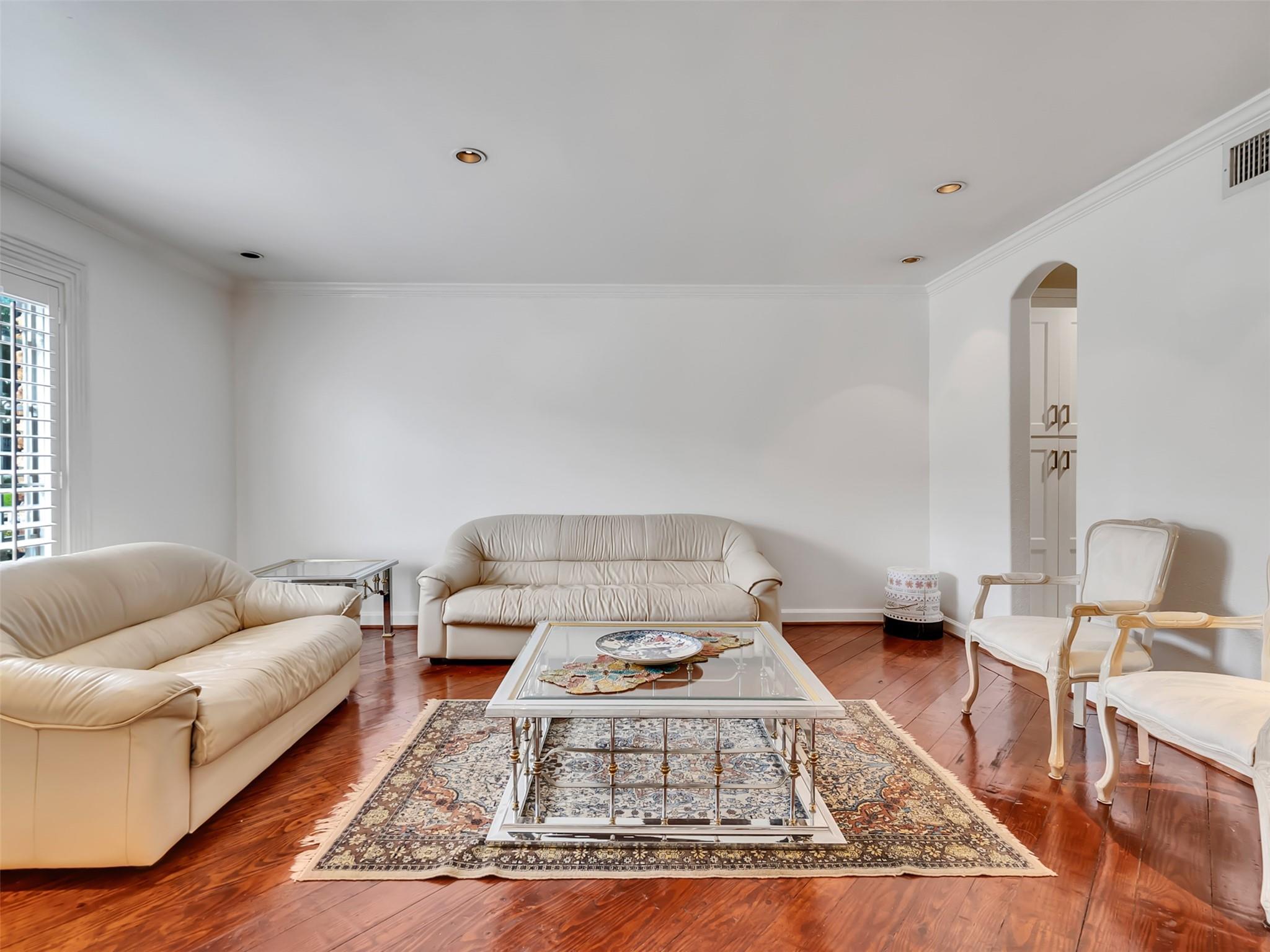 2121 Fountain View Drive #H1 — photo