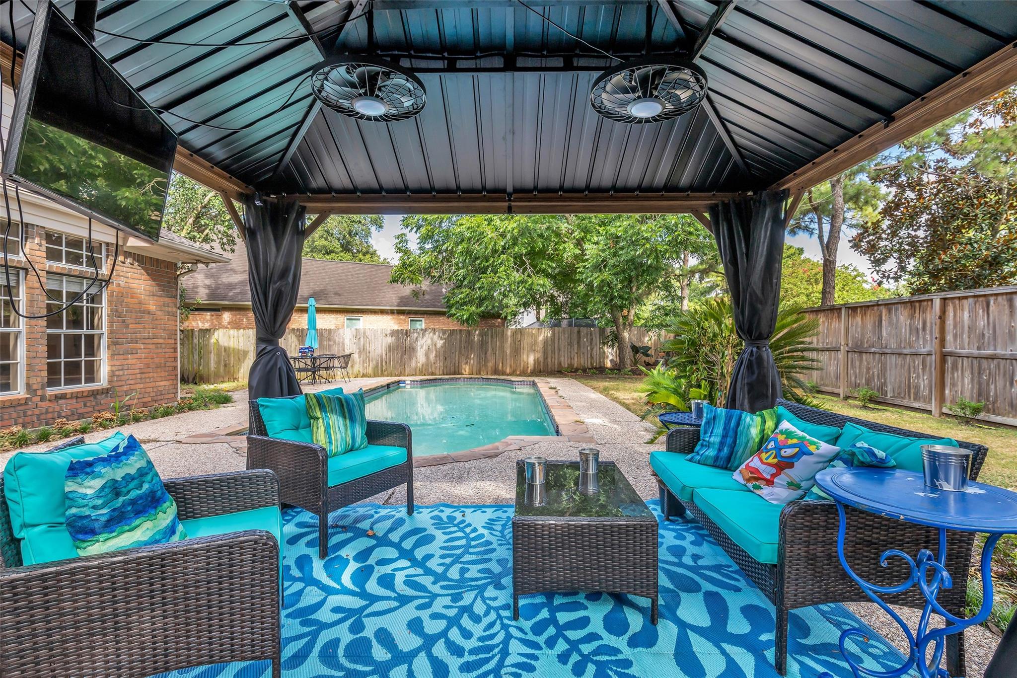 7543 Basswood Forest Court — photo