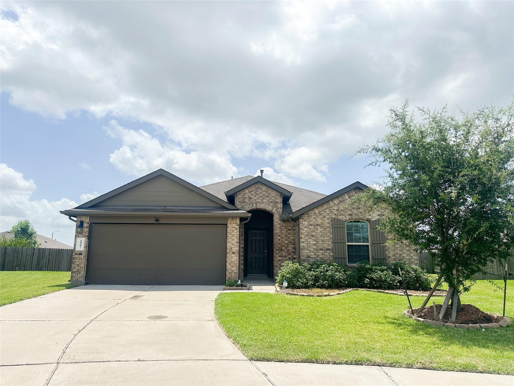 1807 Brady Shores Drive — photo