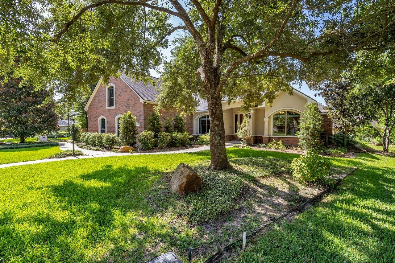 110 April Waters Drive W — photo