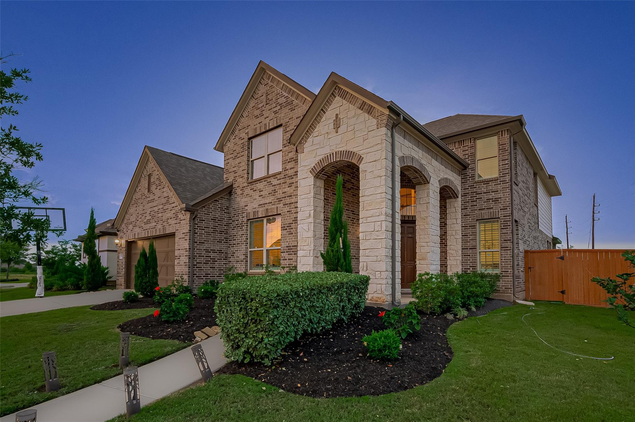 12311 Kinmundy Lane — photo