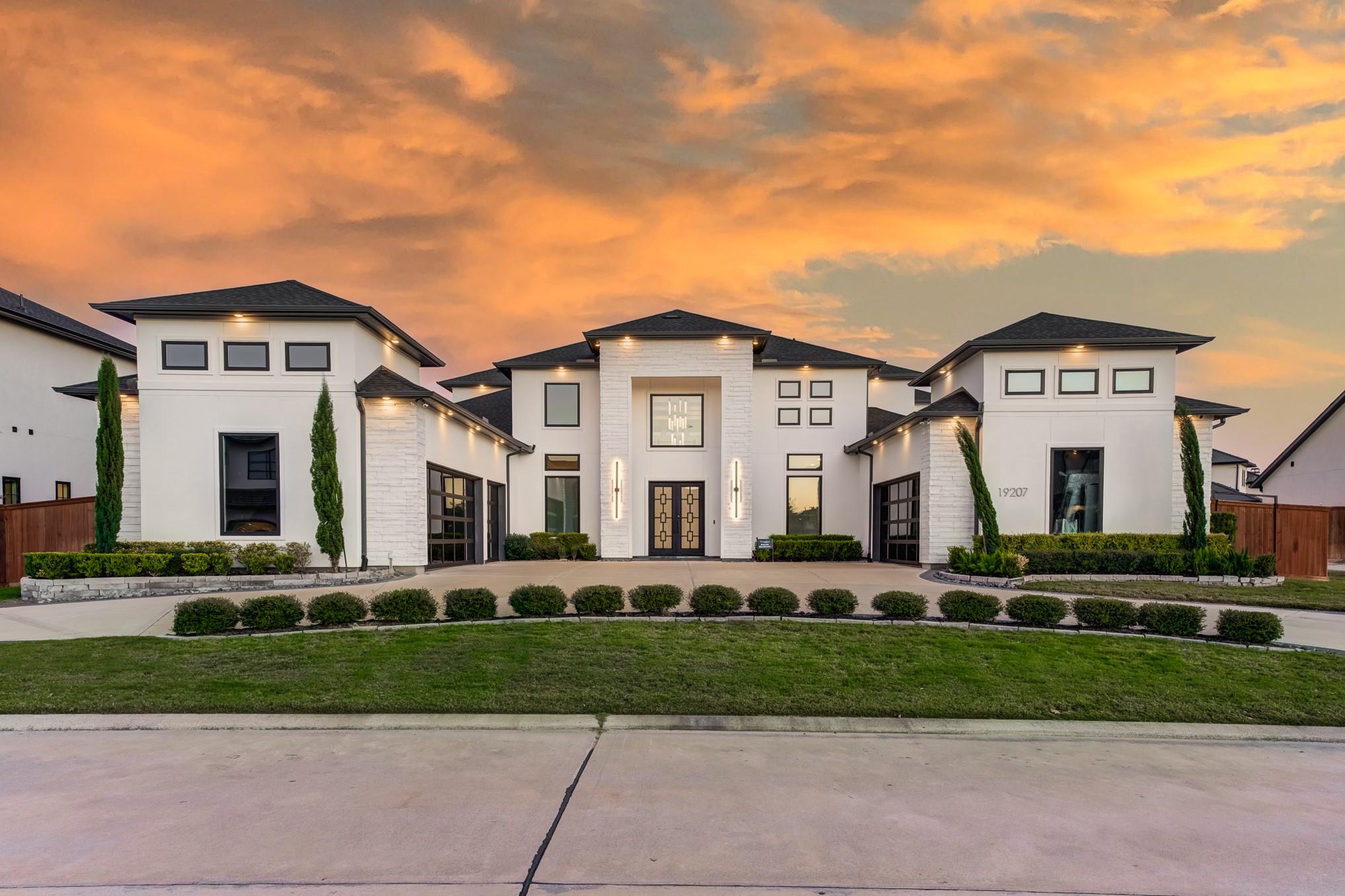19207 Coleto Creek Bend Drive — photo
