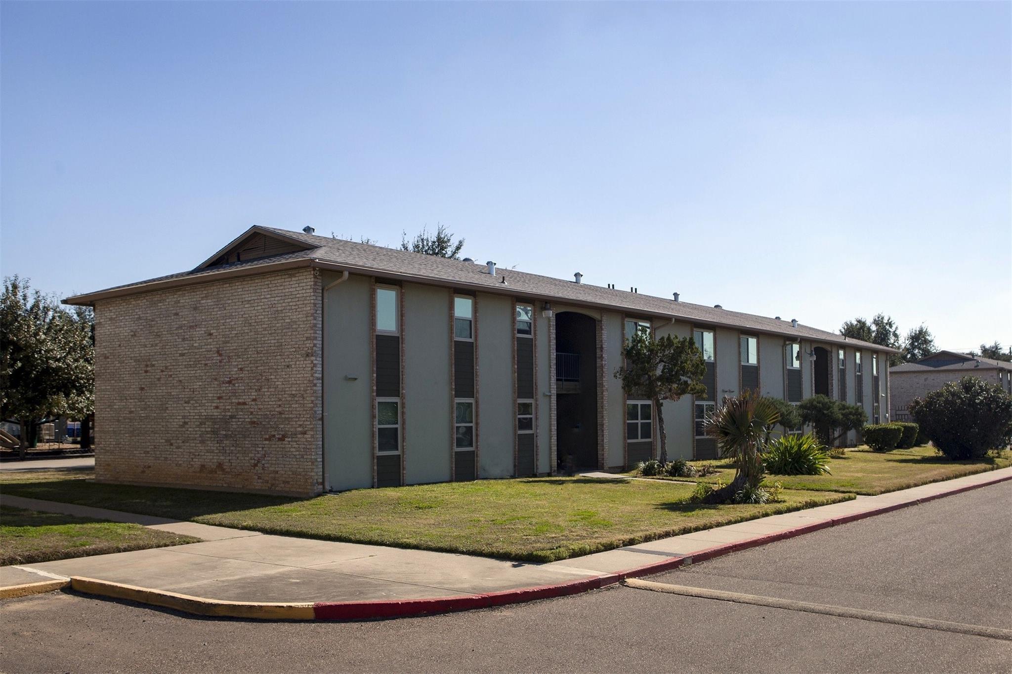 300 E Mann Road, Laredo, TX 78041 — photo 3