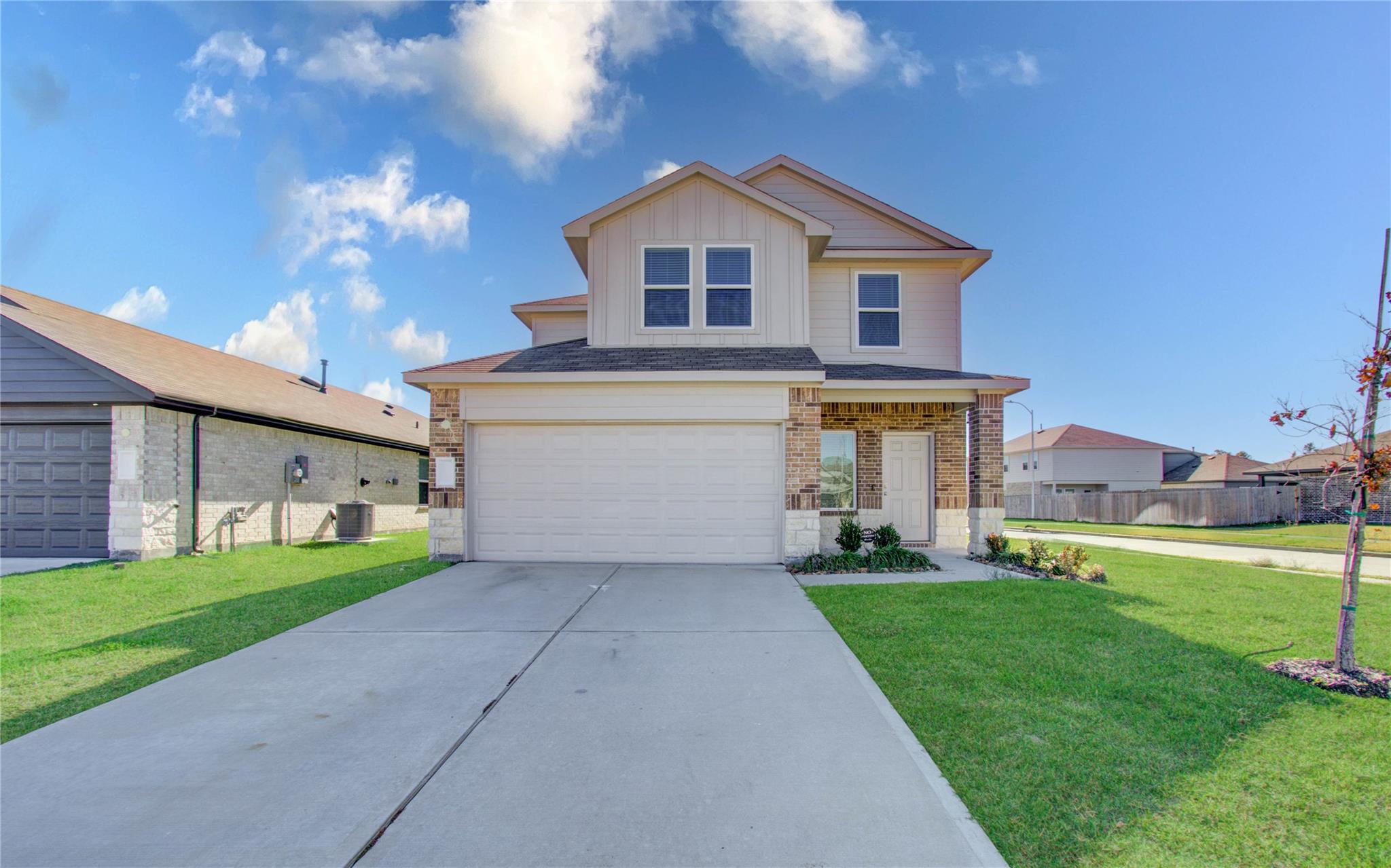 5402 Creekstone Rise Lane — photo