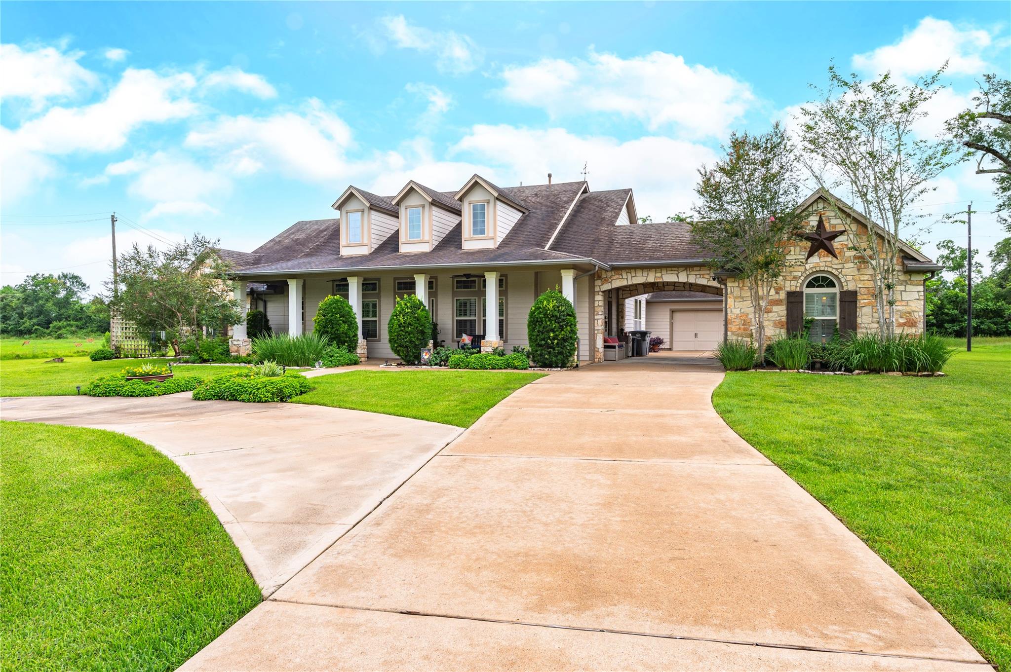 17126 Hamill Drive — photo