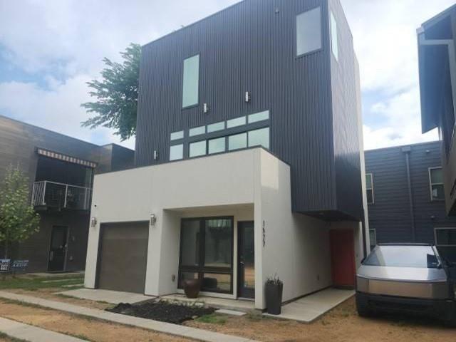 1527 Hickory Street — photo