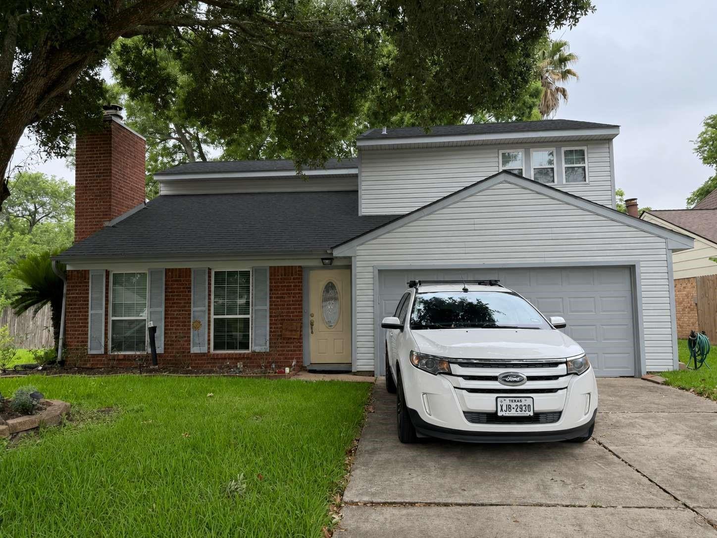2311 Trail Wood Lane — photo