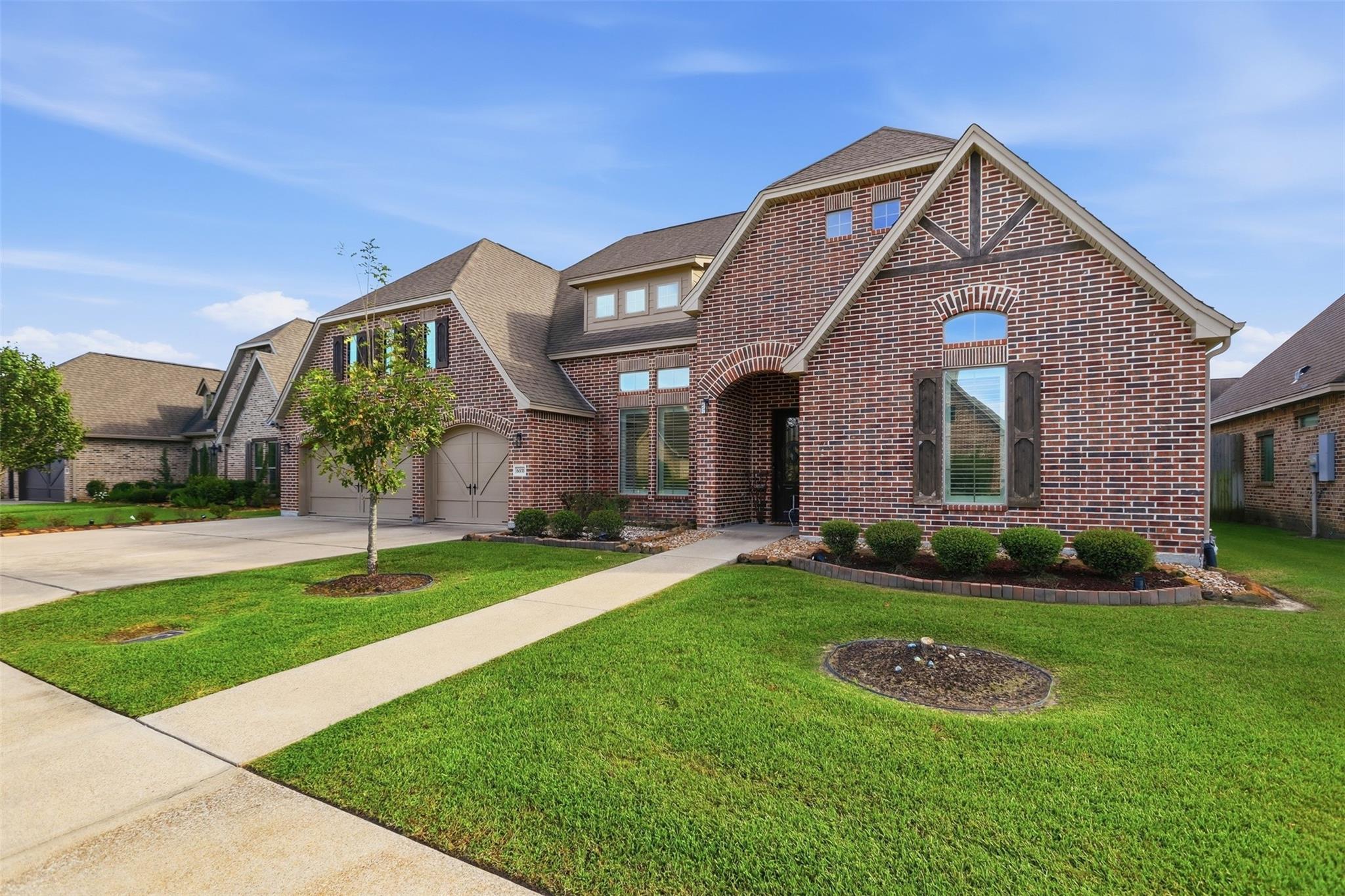 6531 Merrick Lane — photo
