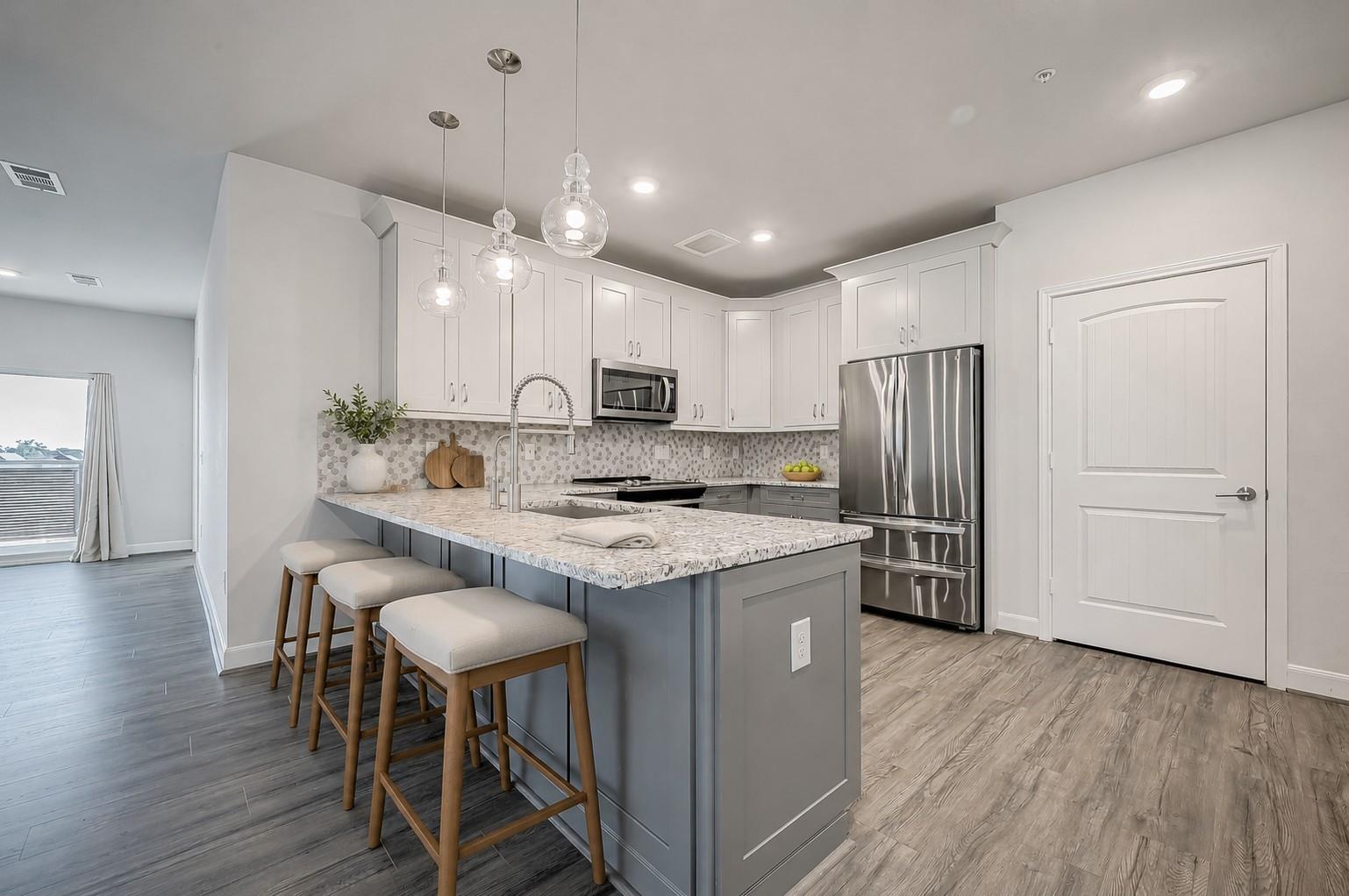 6804 Westview Drive #1402 — photo
