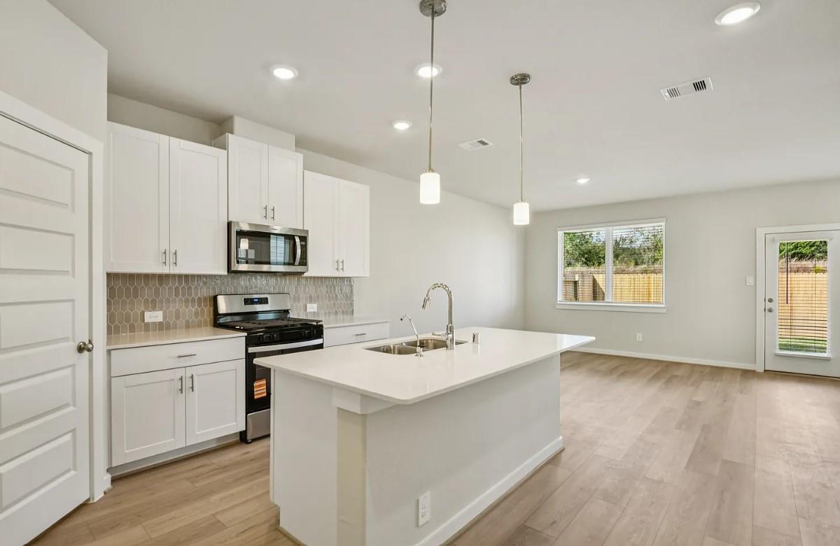 1034 Cedar Place Lane — photo