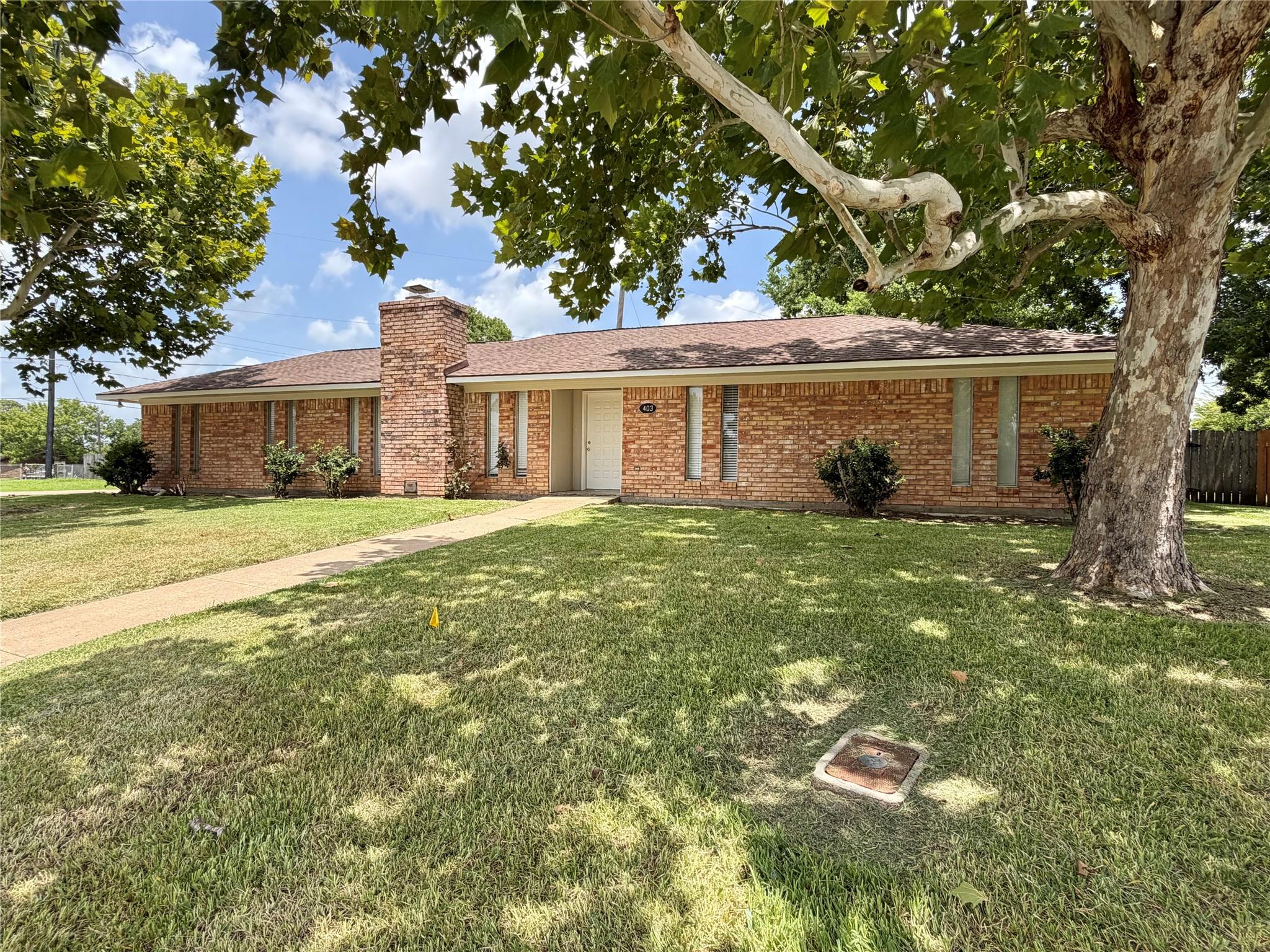 403 Lotus Street — photo