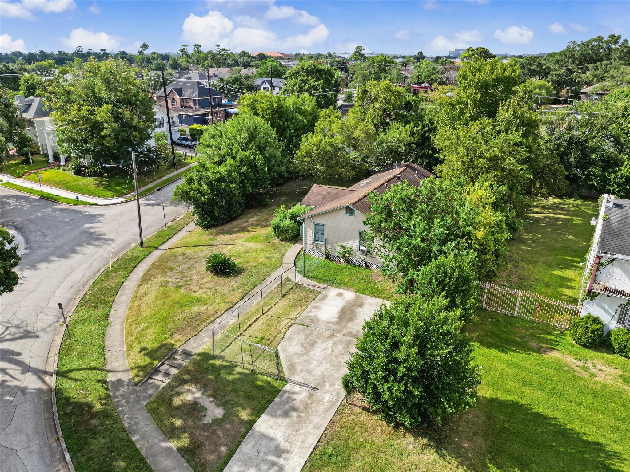 5130 Live Oak Street — photo