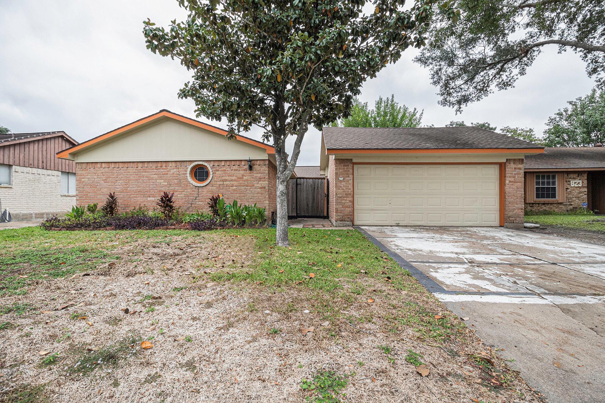 819 Seamaster Drive — photo