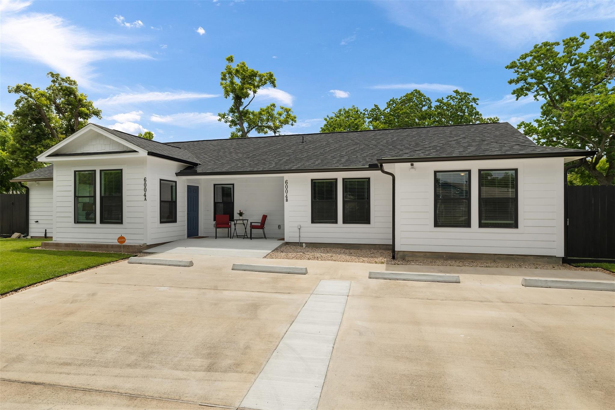 6004 Bois D Arc Street — photo