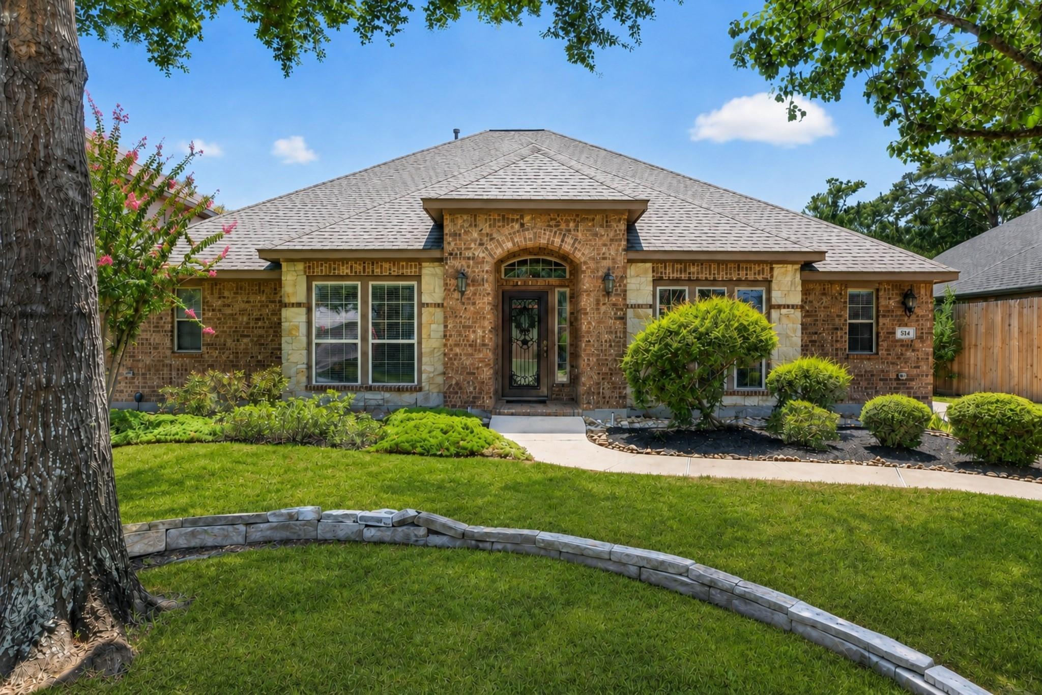 514 Oak Ridge Grove Circle — photo