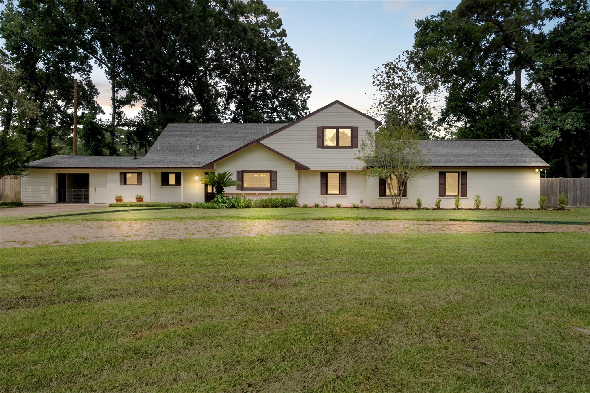 1400 Buttercup Lane — photo