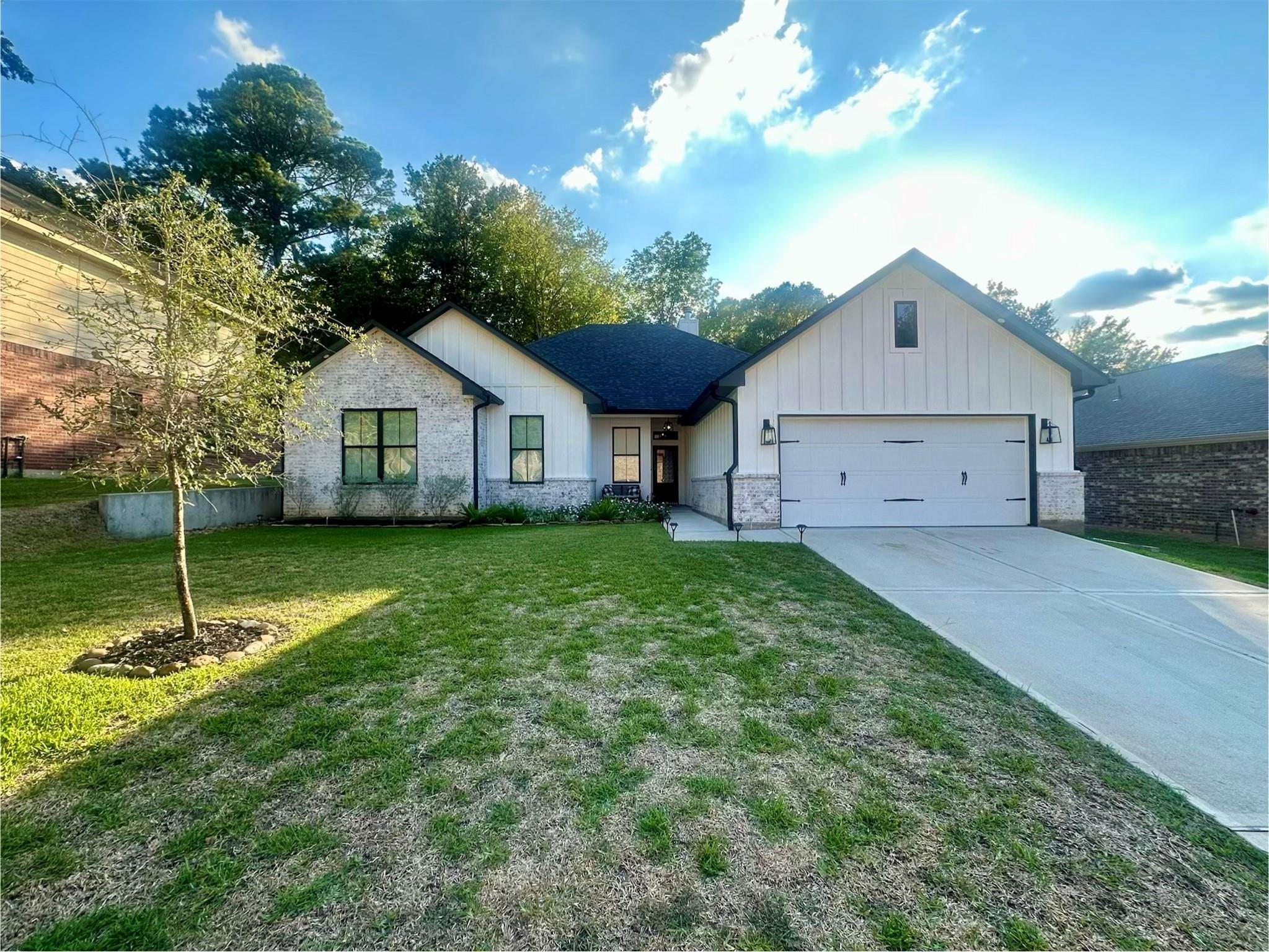13637 Hidden Valley Drive — photo