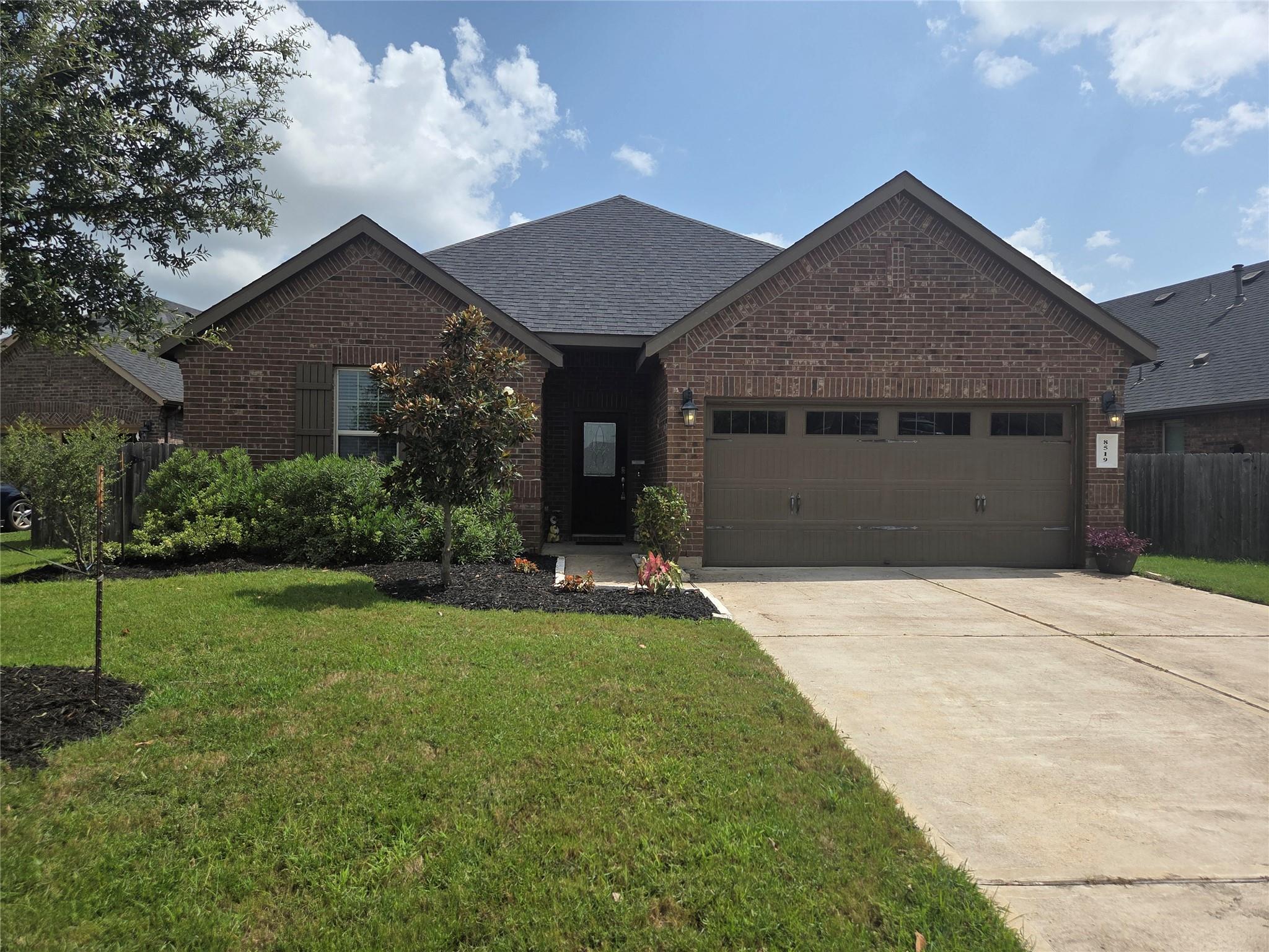 8519 Golden Field Drive — photo