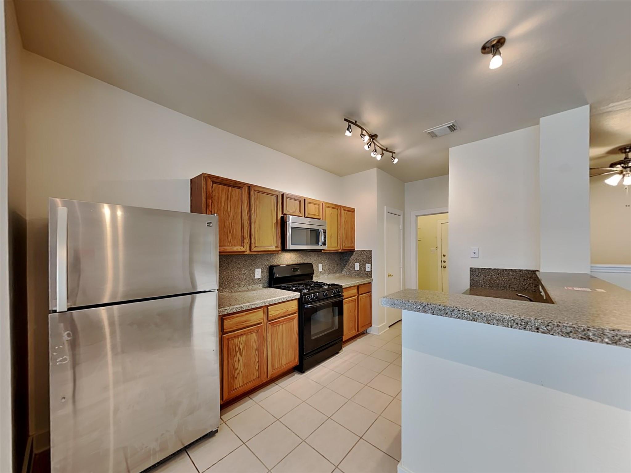804 Lightningbug Lane, Conroe, TX 77301 — photo 2