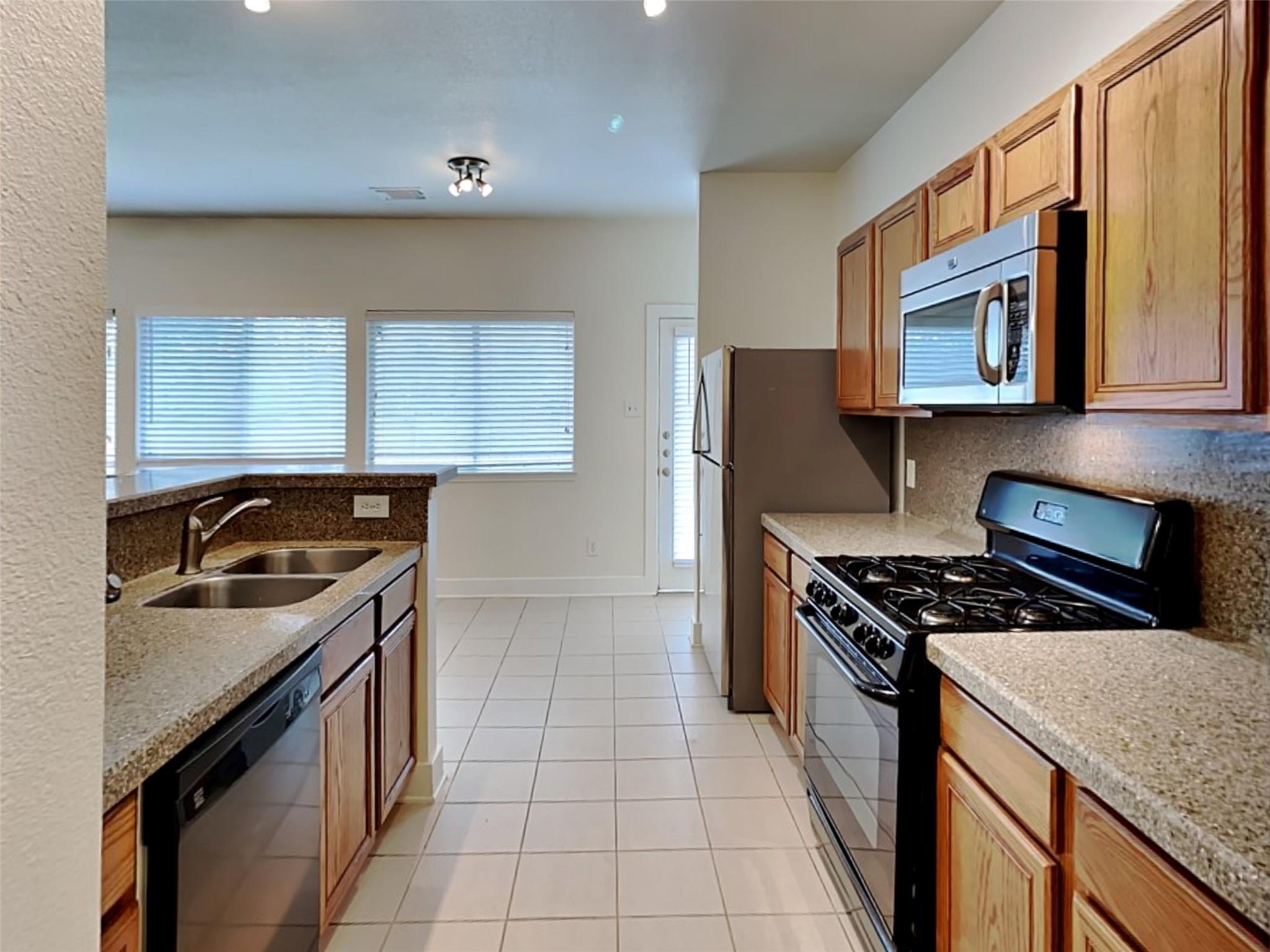 804 Lightningbug Lane, Conroe, TX 77301 — photo 3