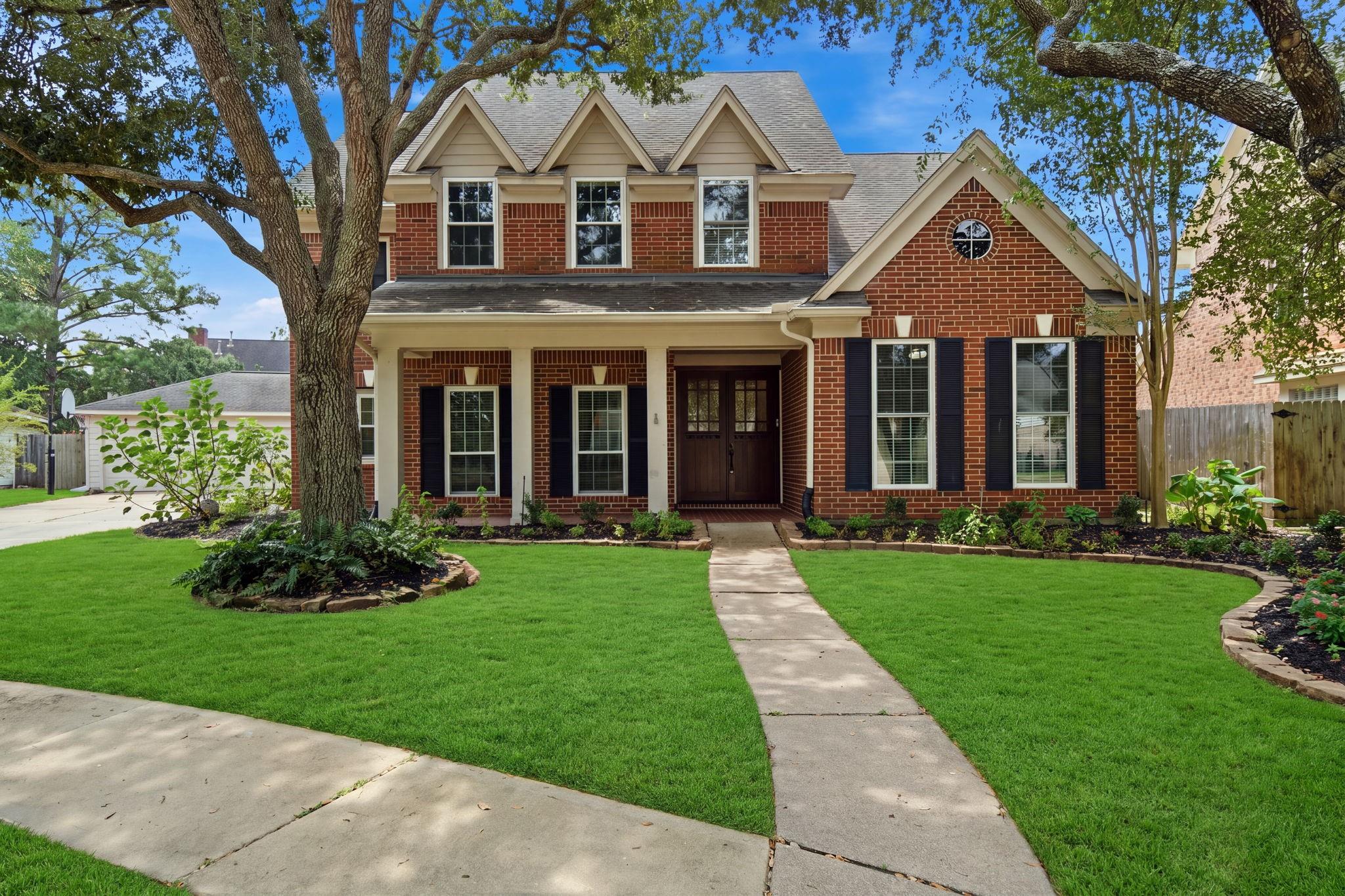 2214 Lytham Lane — photo