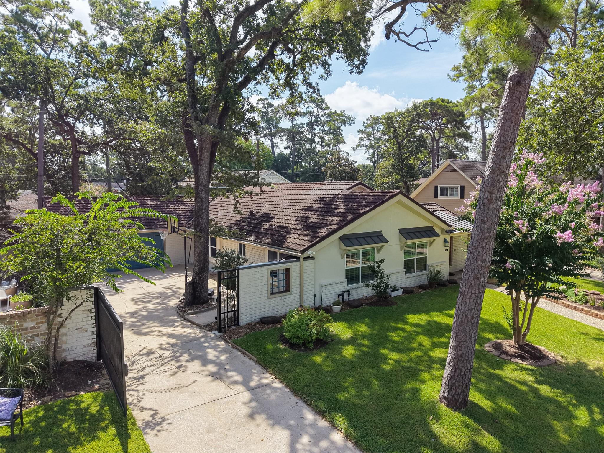 602 Patchester Drive — photo