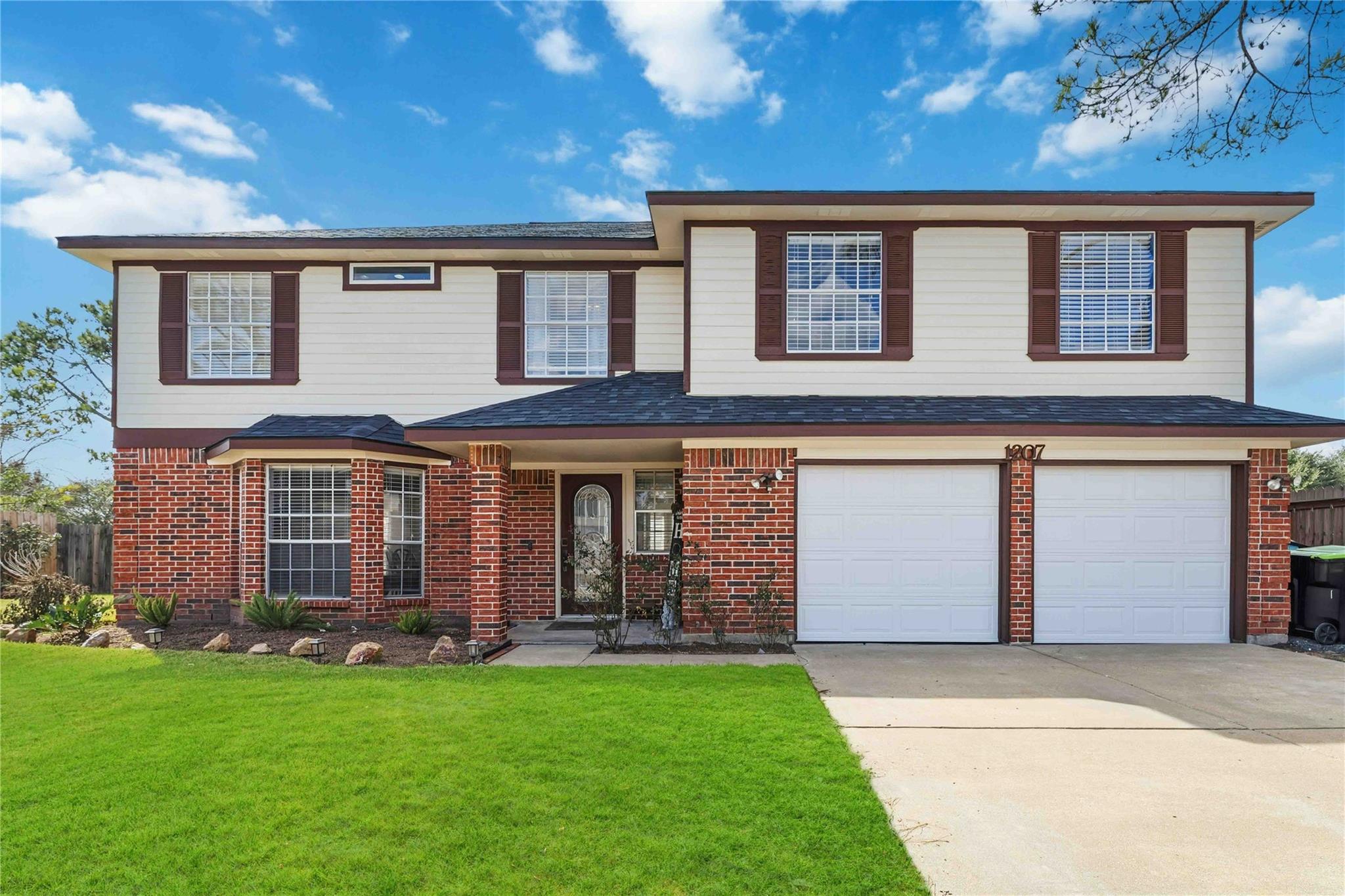 1207 Hollowood Lane — photo