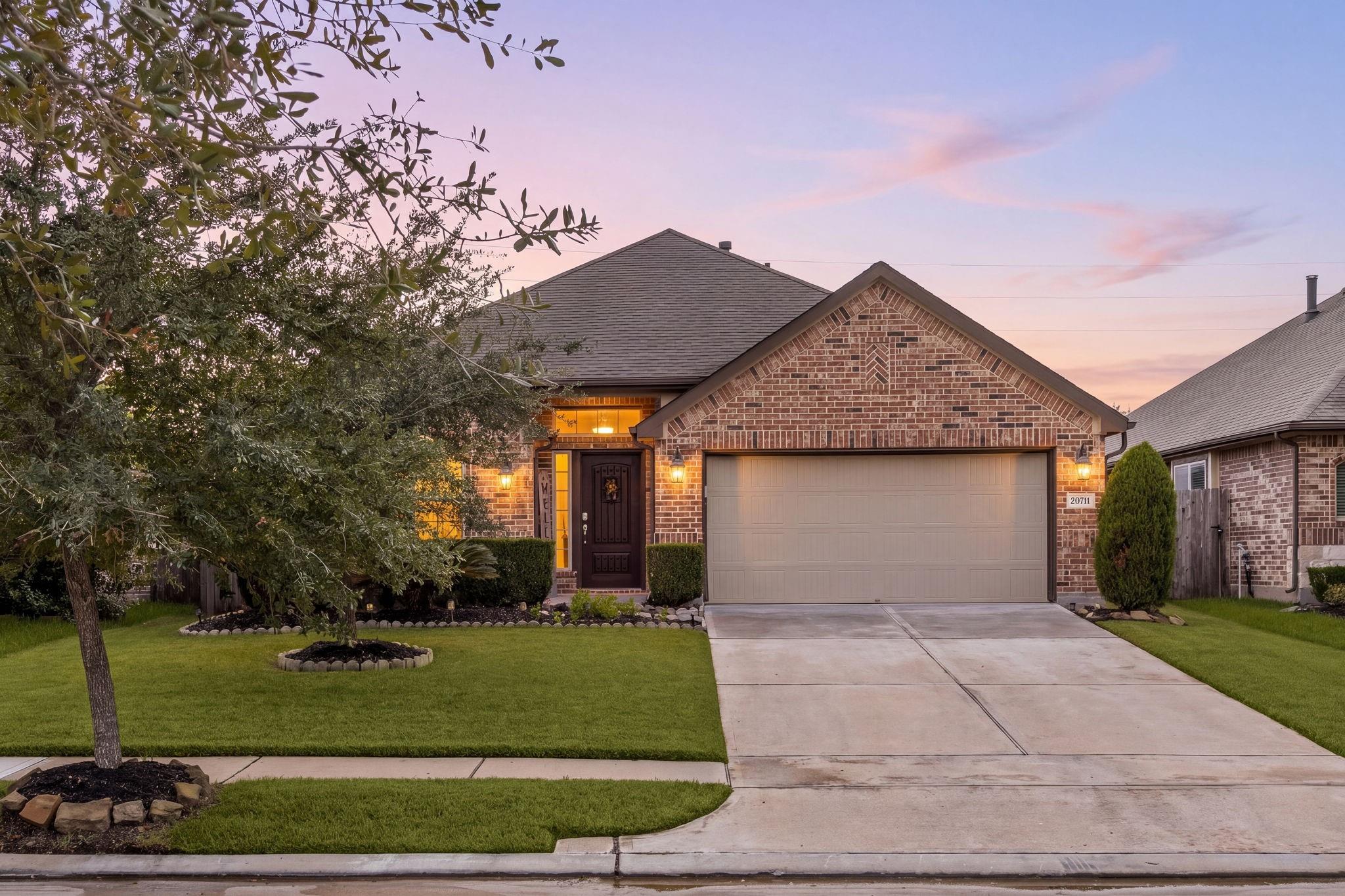 20711 Cactus Lake Lane — photo