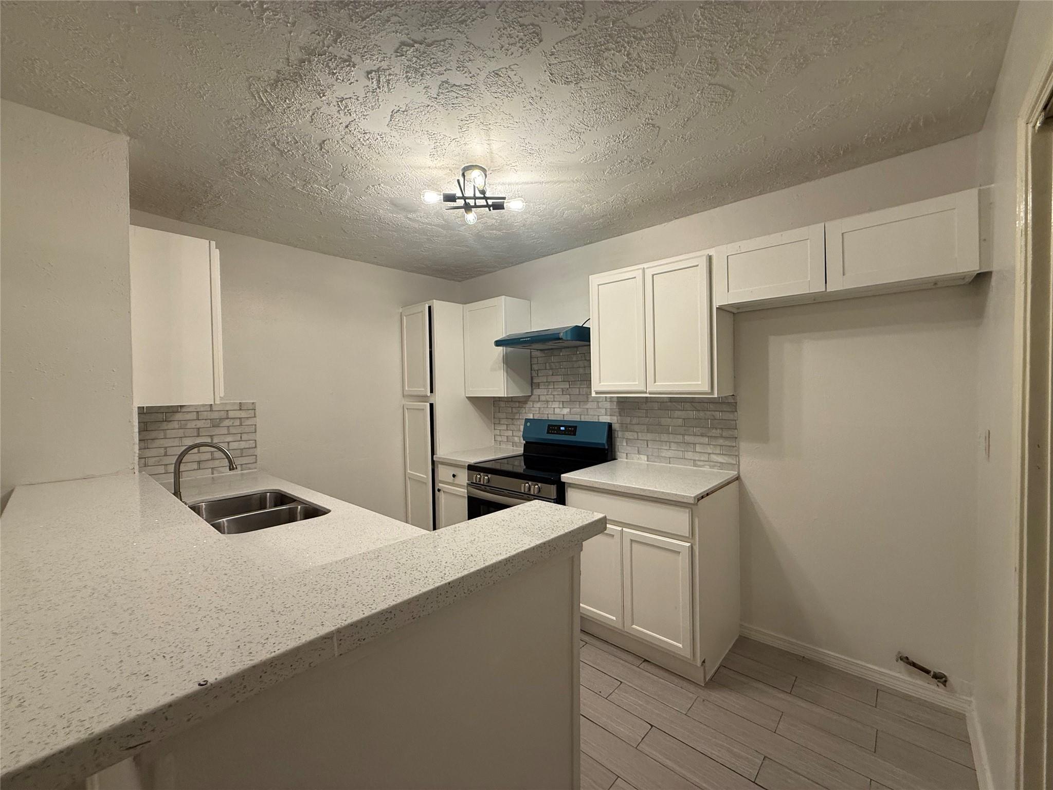 8553 Wilcrest Drive — photo