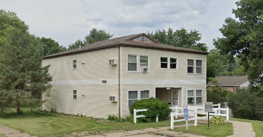 1405 Bayberry Ct — photo